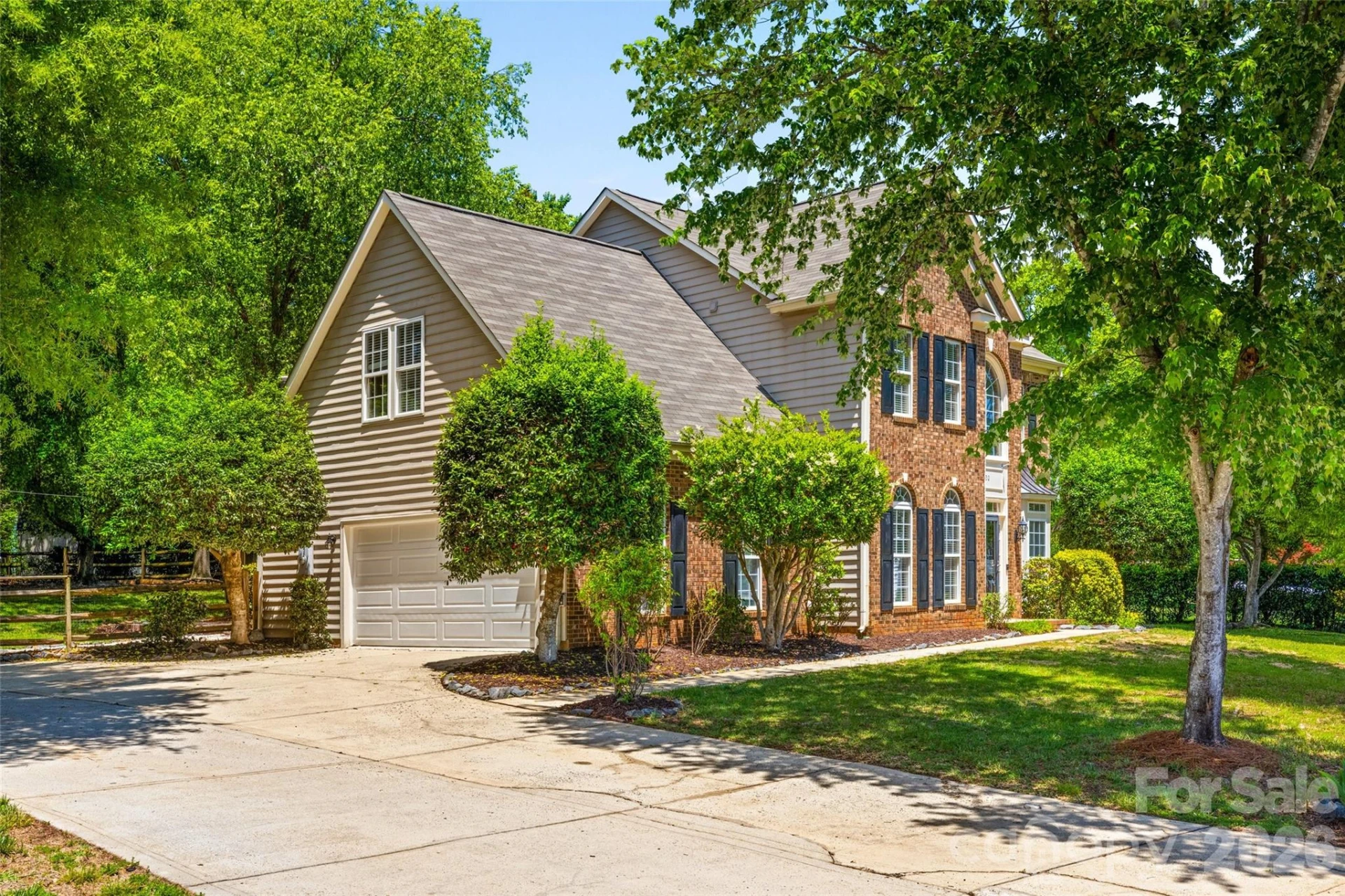 620 Cheval Drive - Photo 2