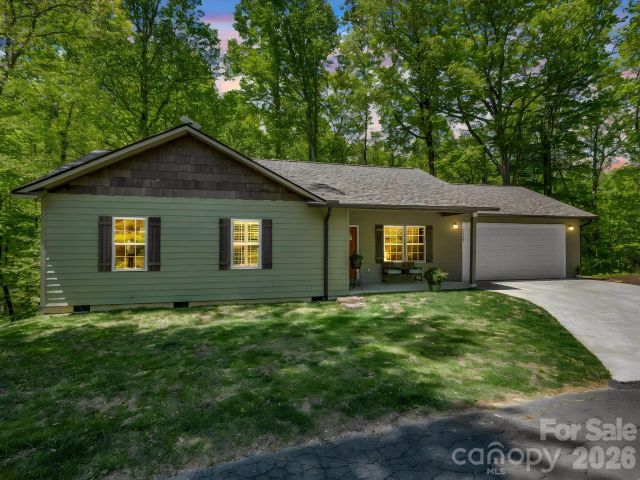 135 Half Moon Lane, Brevard, NC, 28712