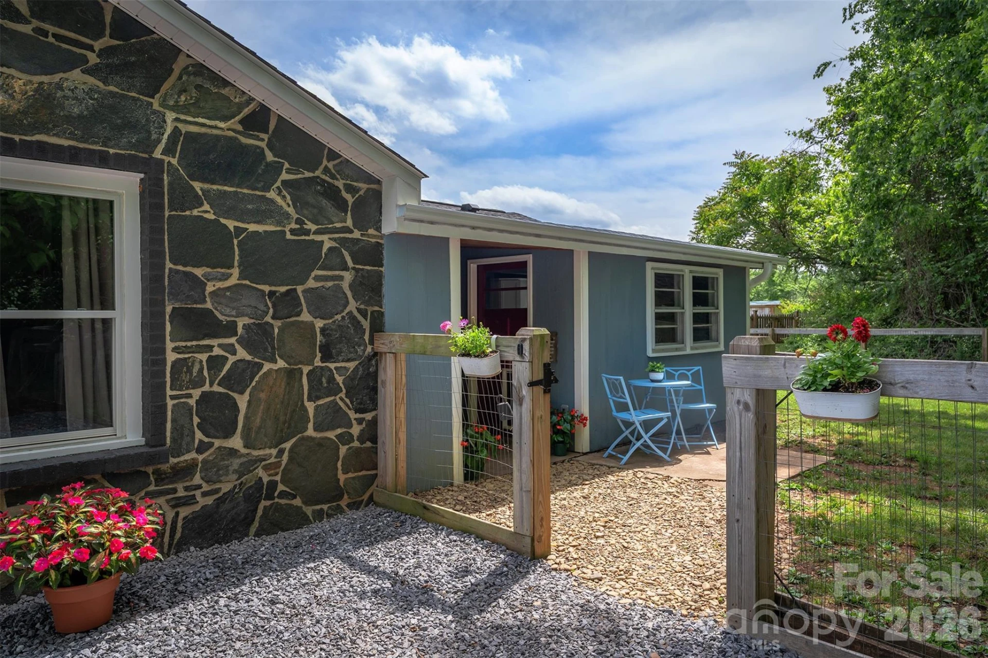 477 Emma Road - Photo 12