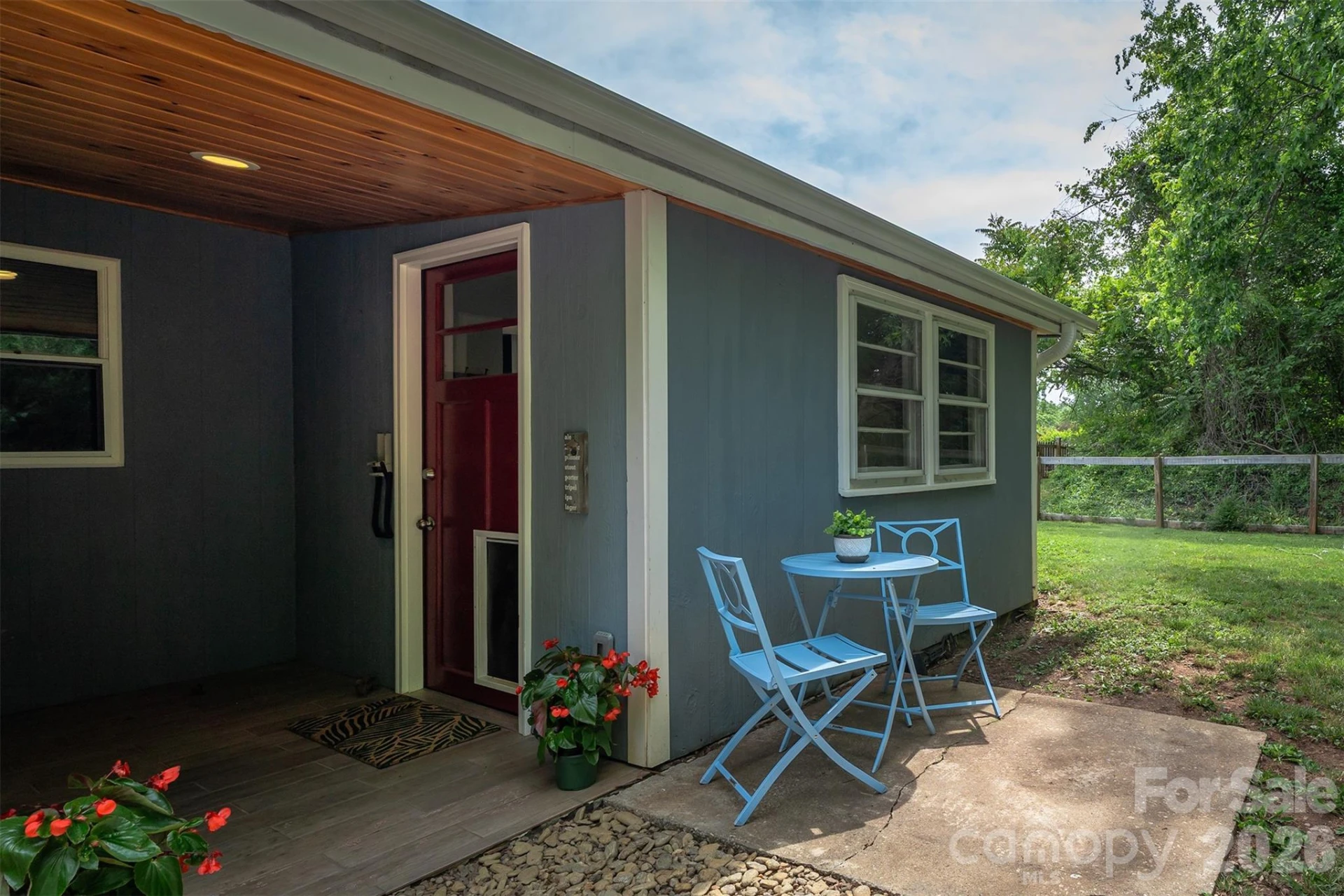 477 Emma Road - Photo 3