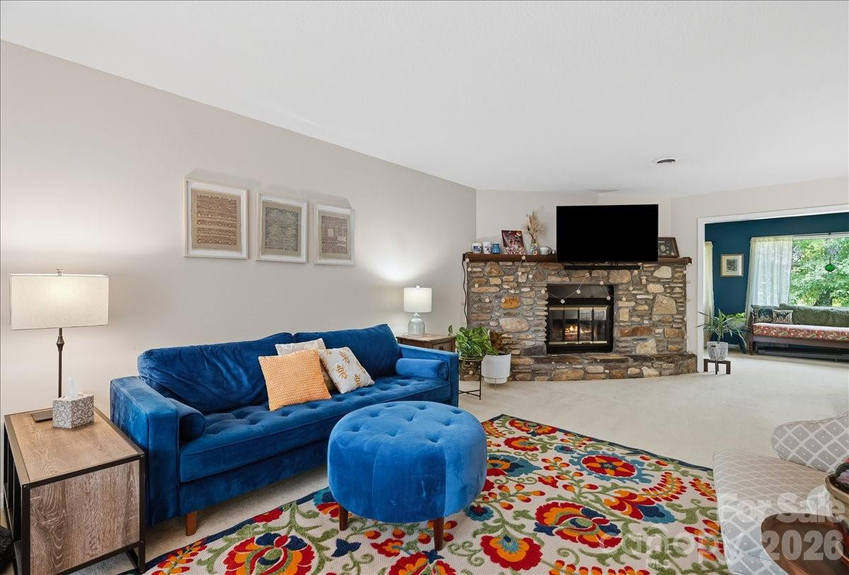16 Woodsong Lane - Photo 3