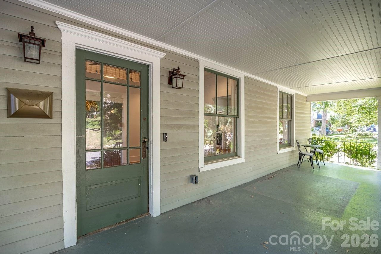 2418 Clark Street - Photo 3