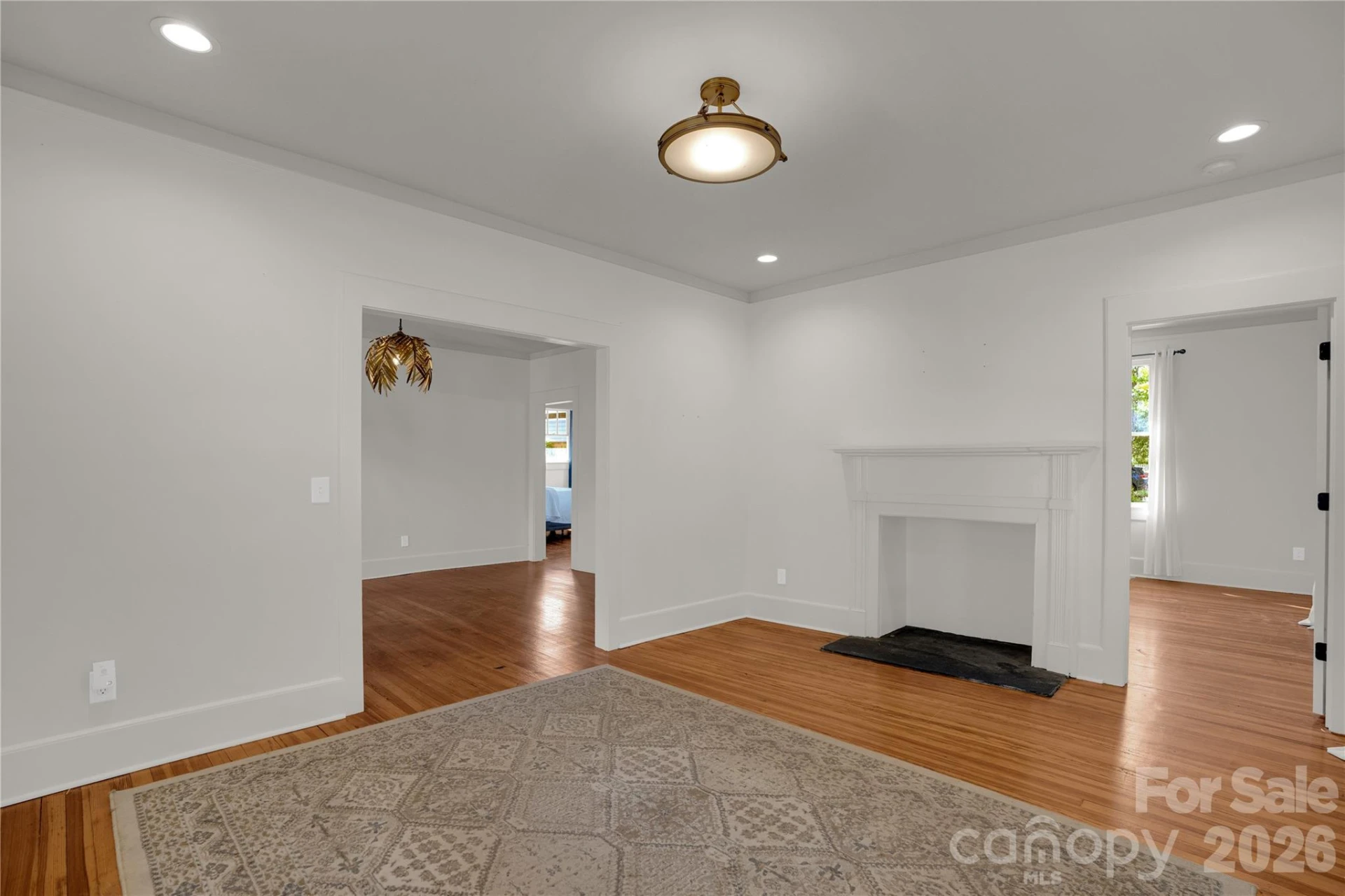 2418 Clark Street - Photo 7
