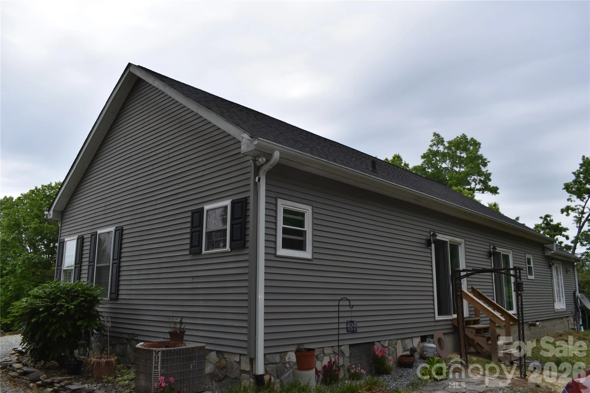 25 Triton Way - Photo 4