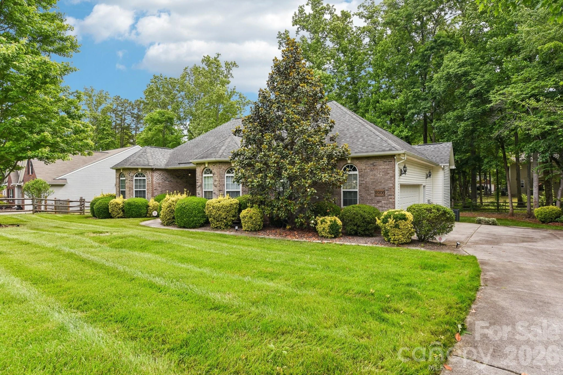 12200 Bronx Drive - Photo 2