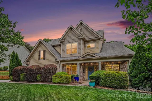125 Lakeshore Hills Drive, Mooresville, NC, 28117