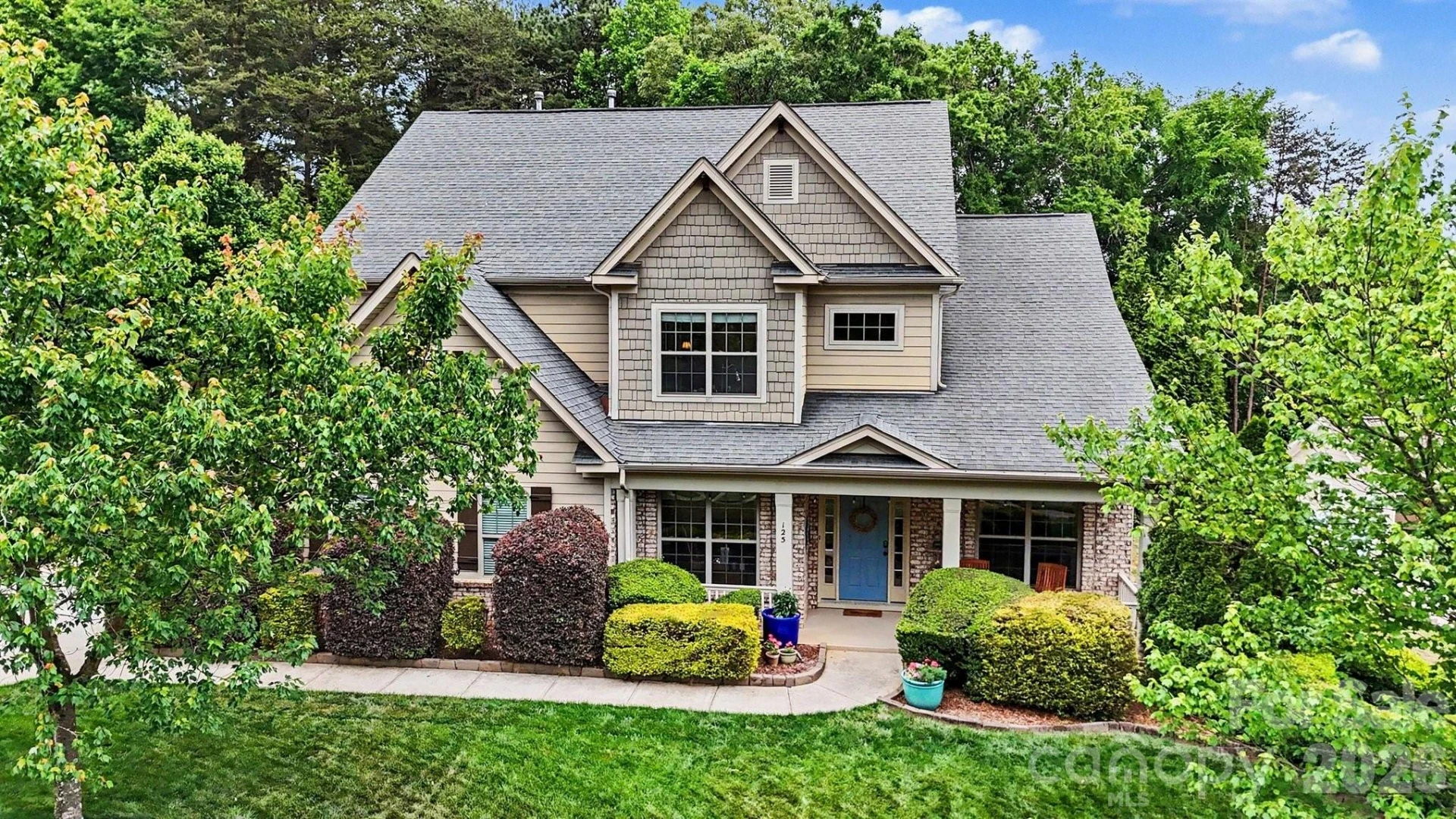 125 Lakeshore Hills Drive - Photo 2