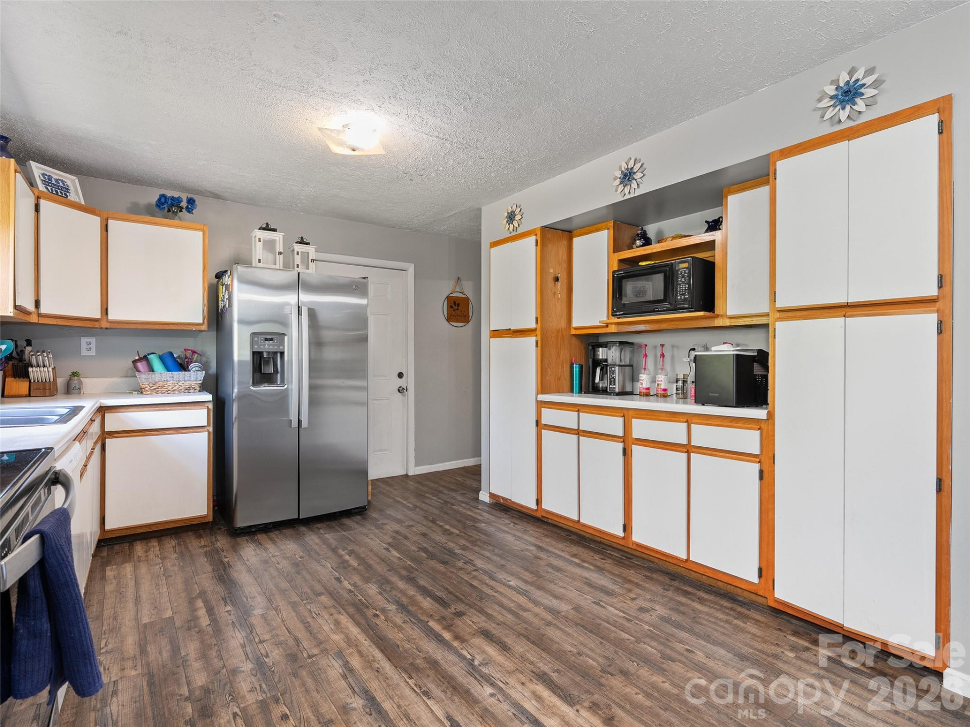 1121 Canton Road - Photo 7