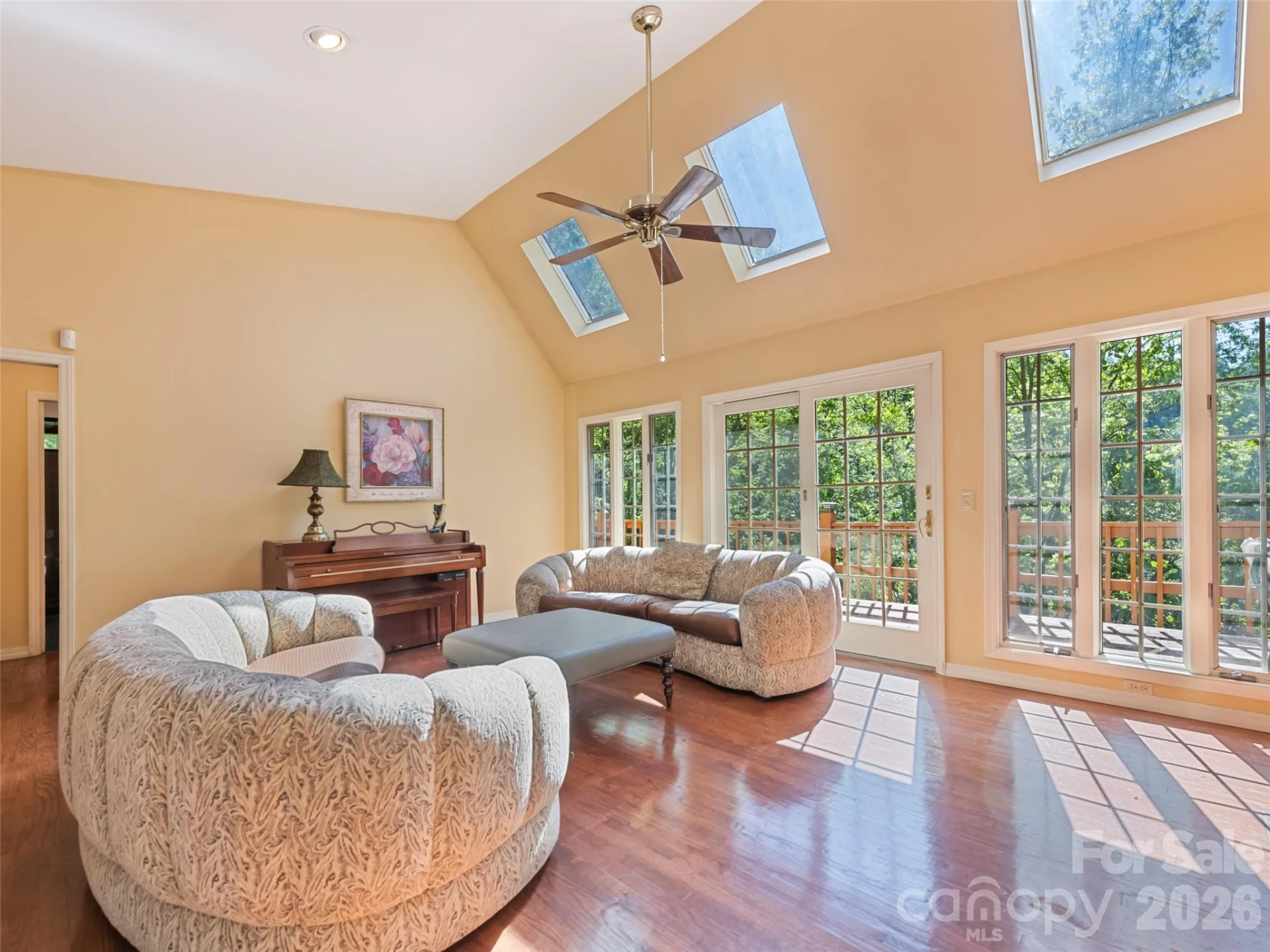 969 Mountain View Drive - Photo 4