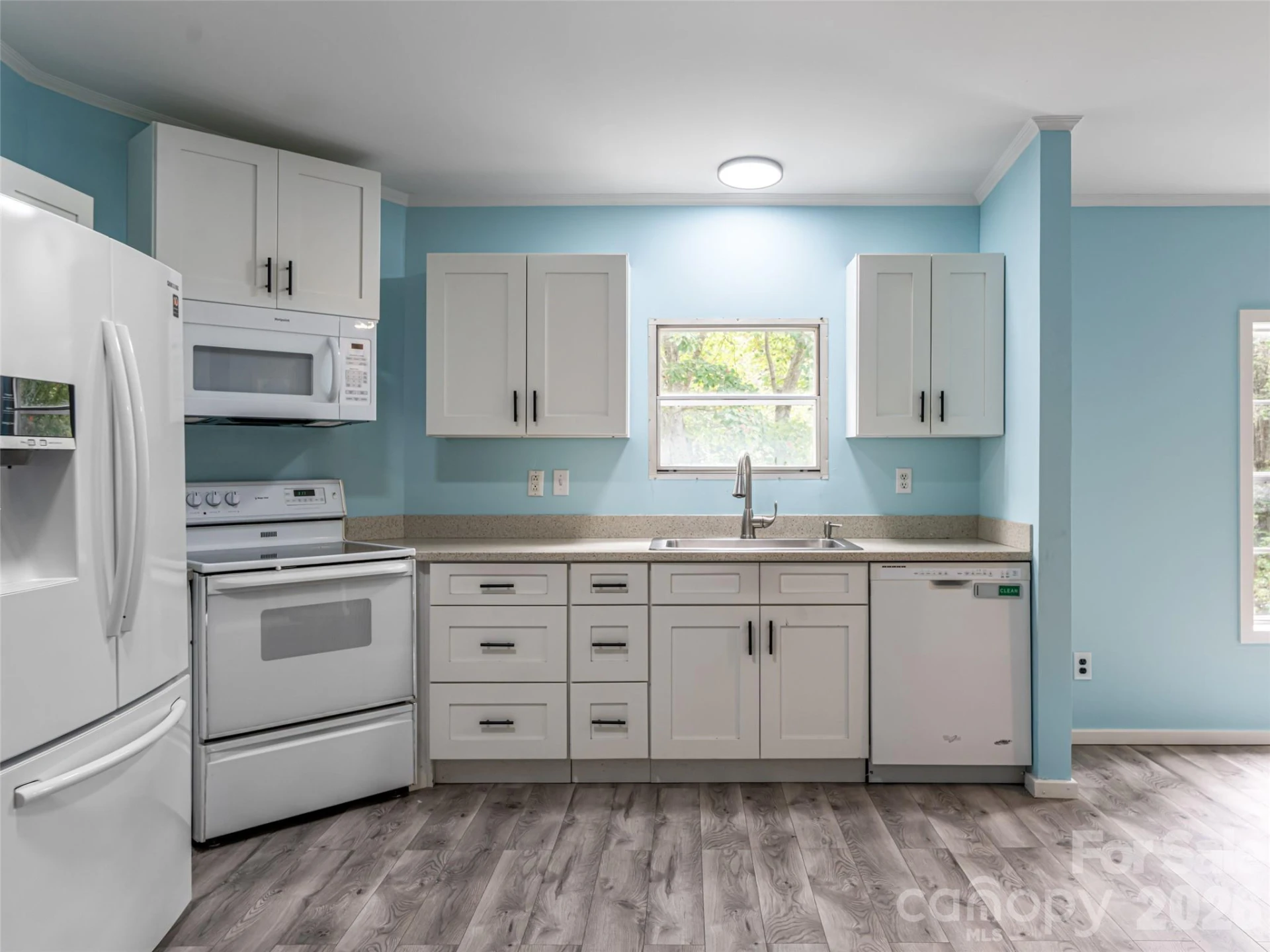 101 Heather Drive - Photo 6