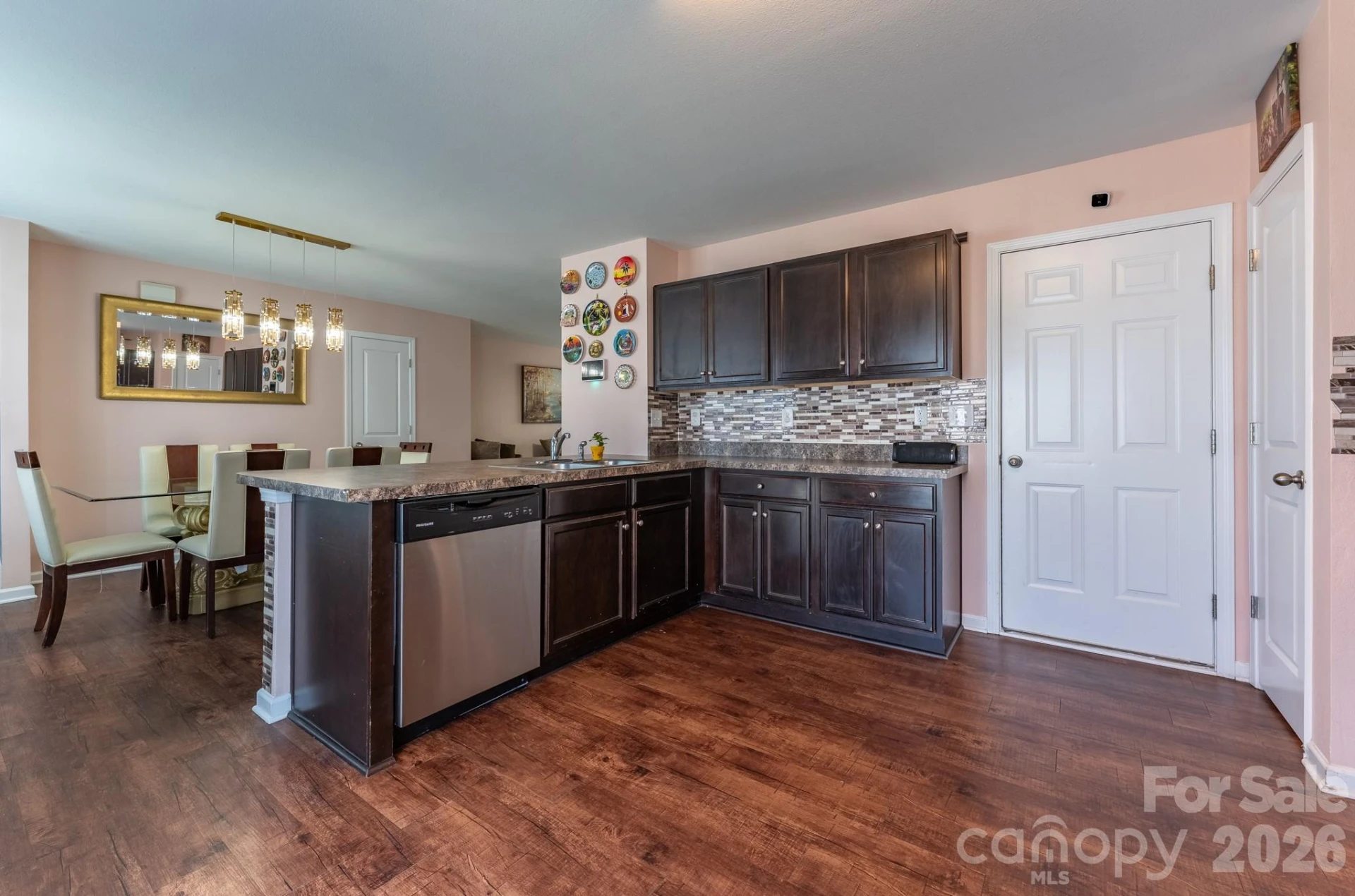 985 Sundance Drive - Photo 7
