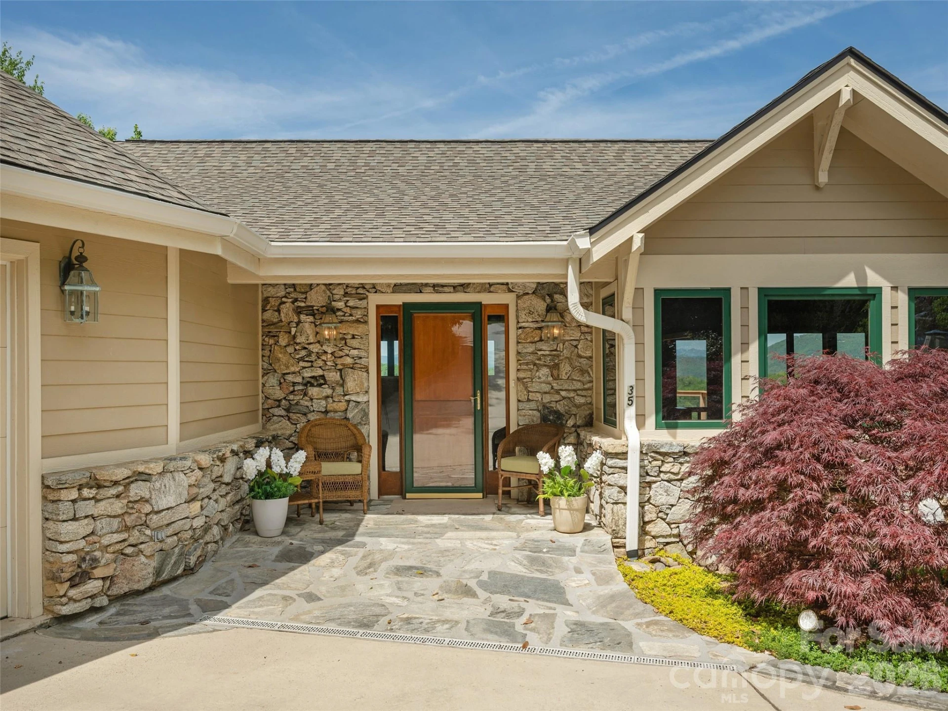 35 Carriage Forest Court - Photo 2