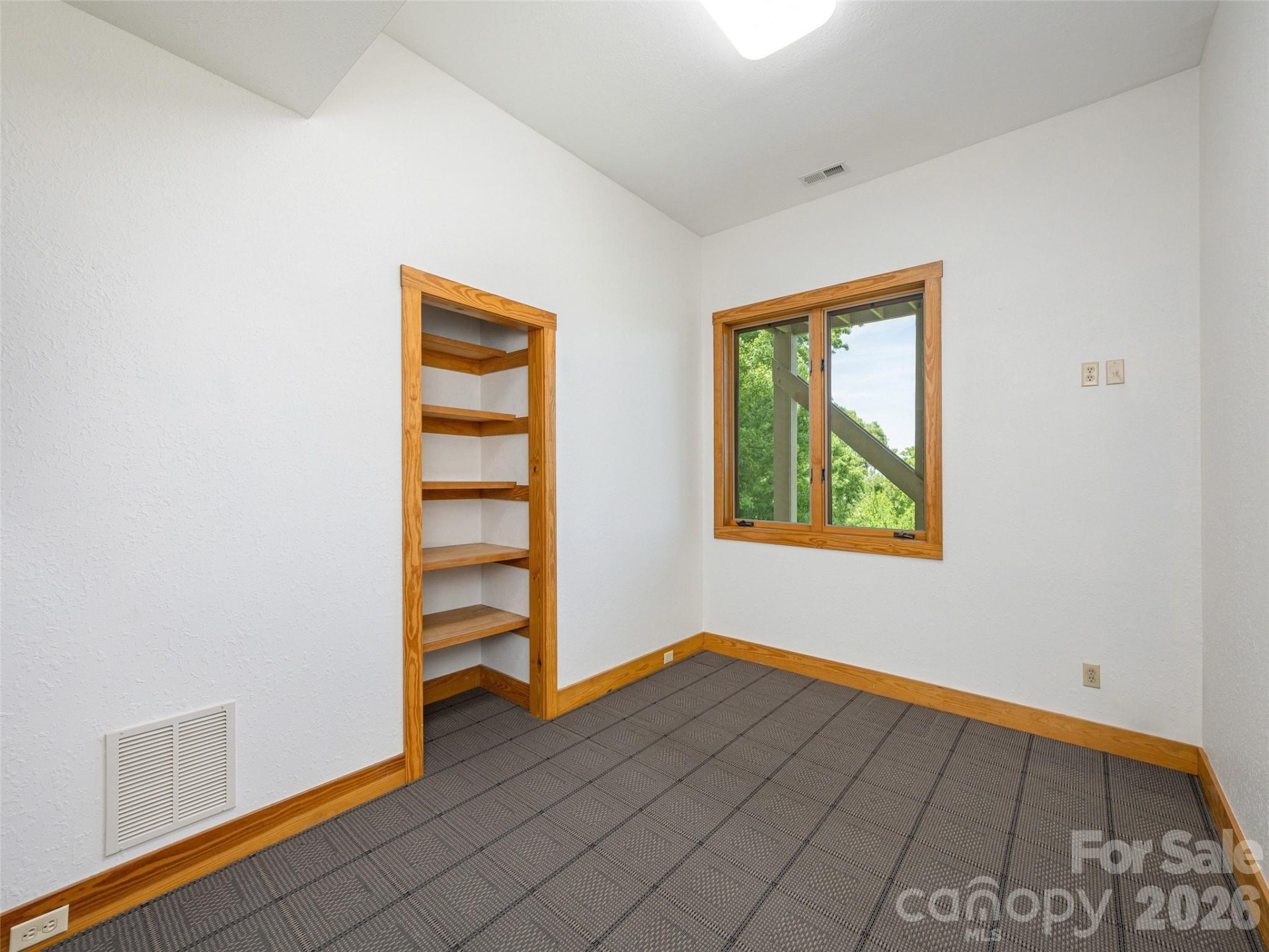 35 Carriage Forest Court - Photo 36