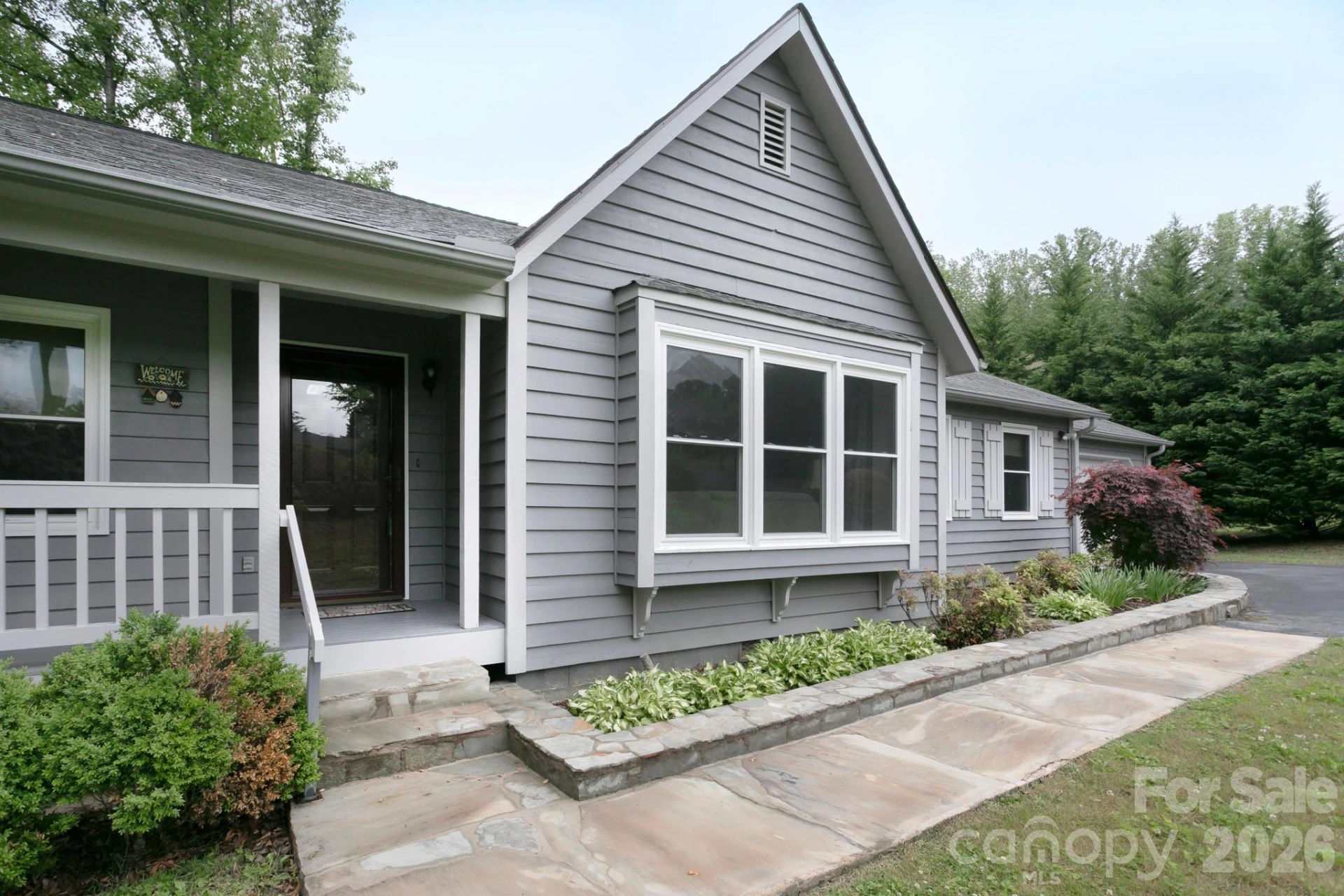 104 Richards Drive - Photo 2