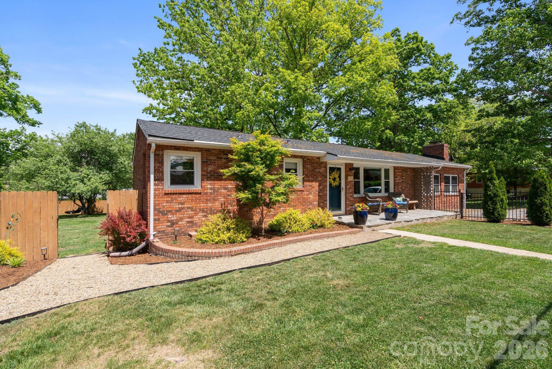 343 Oakview Park Road - Photo 2