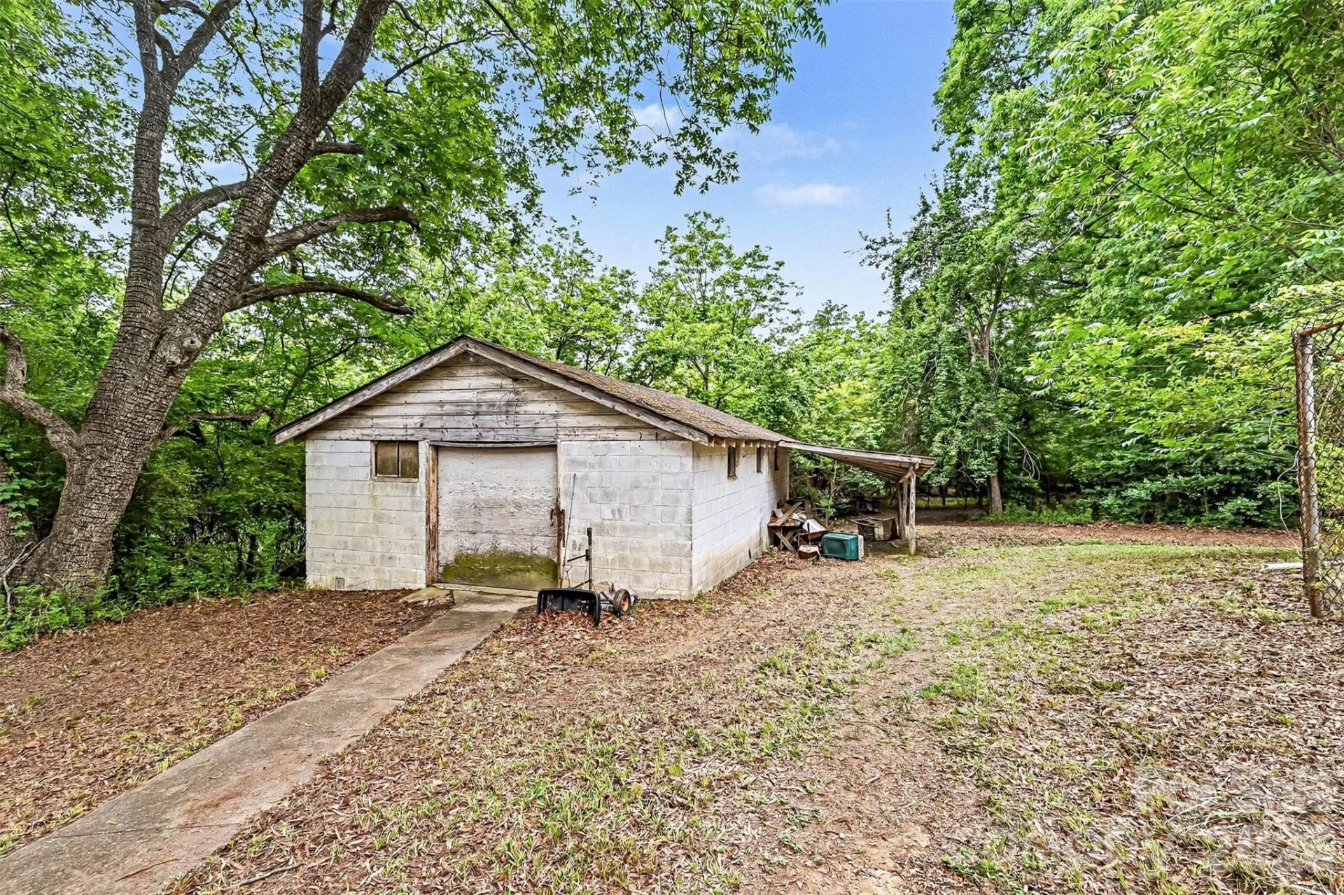 1116 Medlin Road - Photo 21
