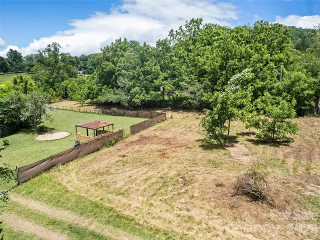 9999 Lollis Road, Candler, NC, 28715