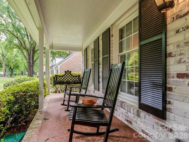 2535 Valencia Terrace - Photo 4
