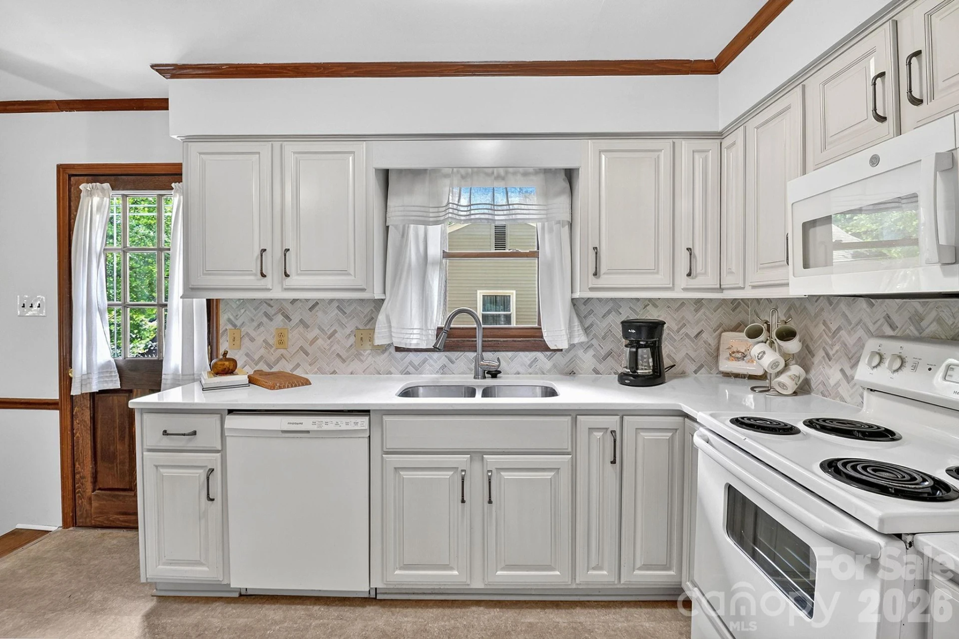 6111 Patrick Place - Photo 13