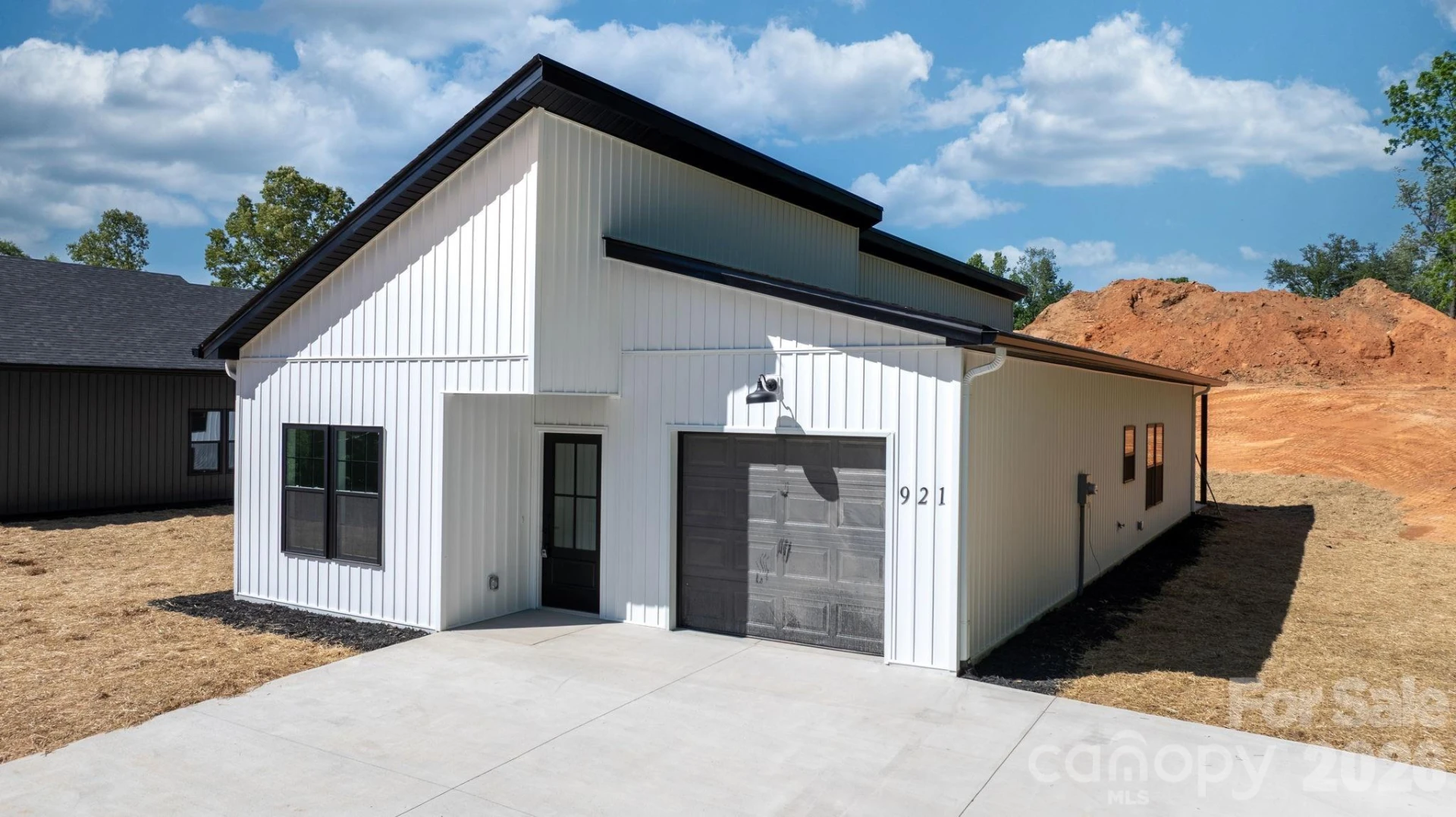 921 Overlook Drive