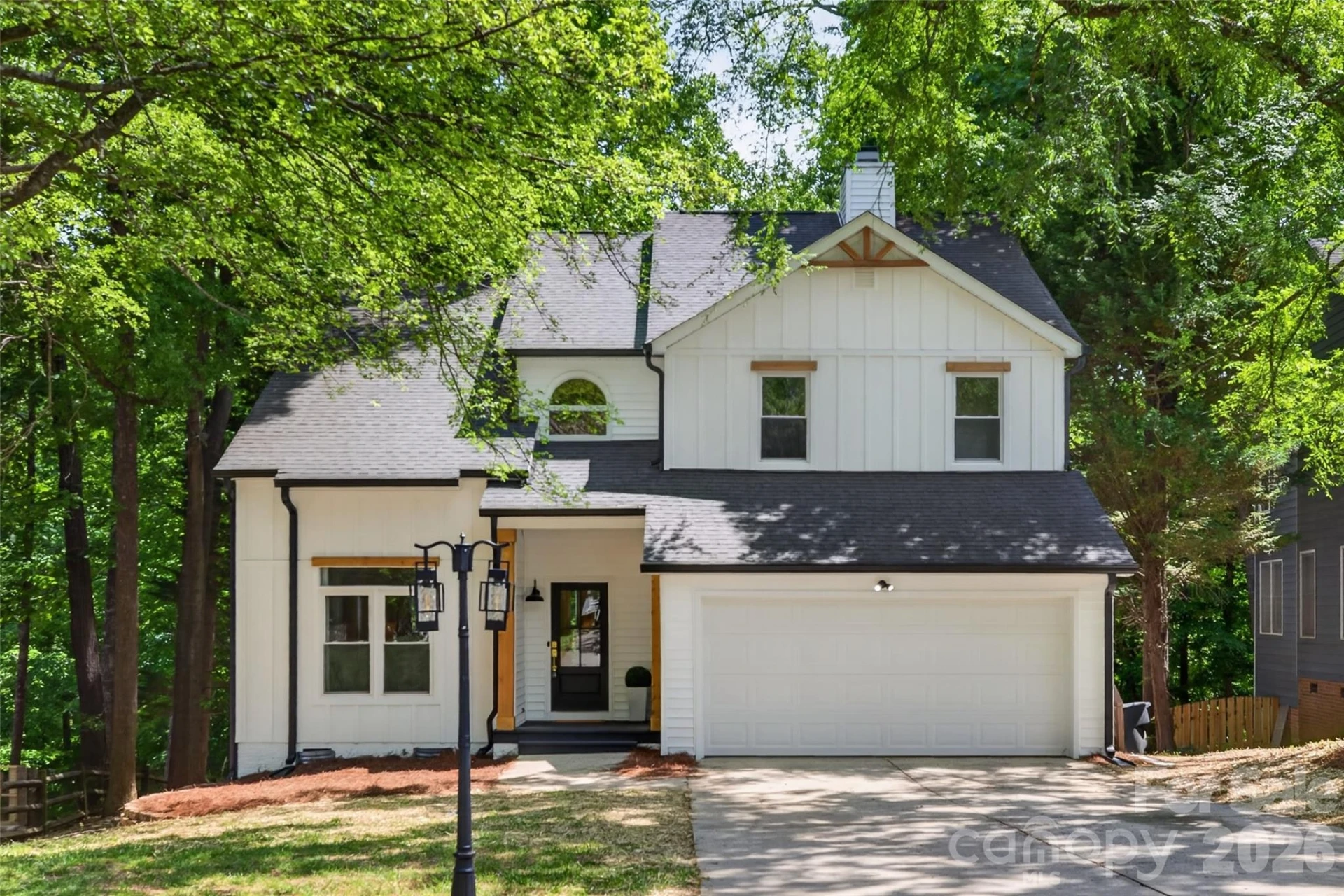 9223 Pebble Creek Way - Photo 3