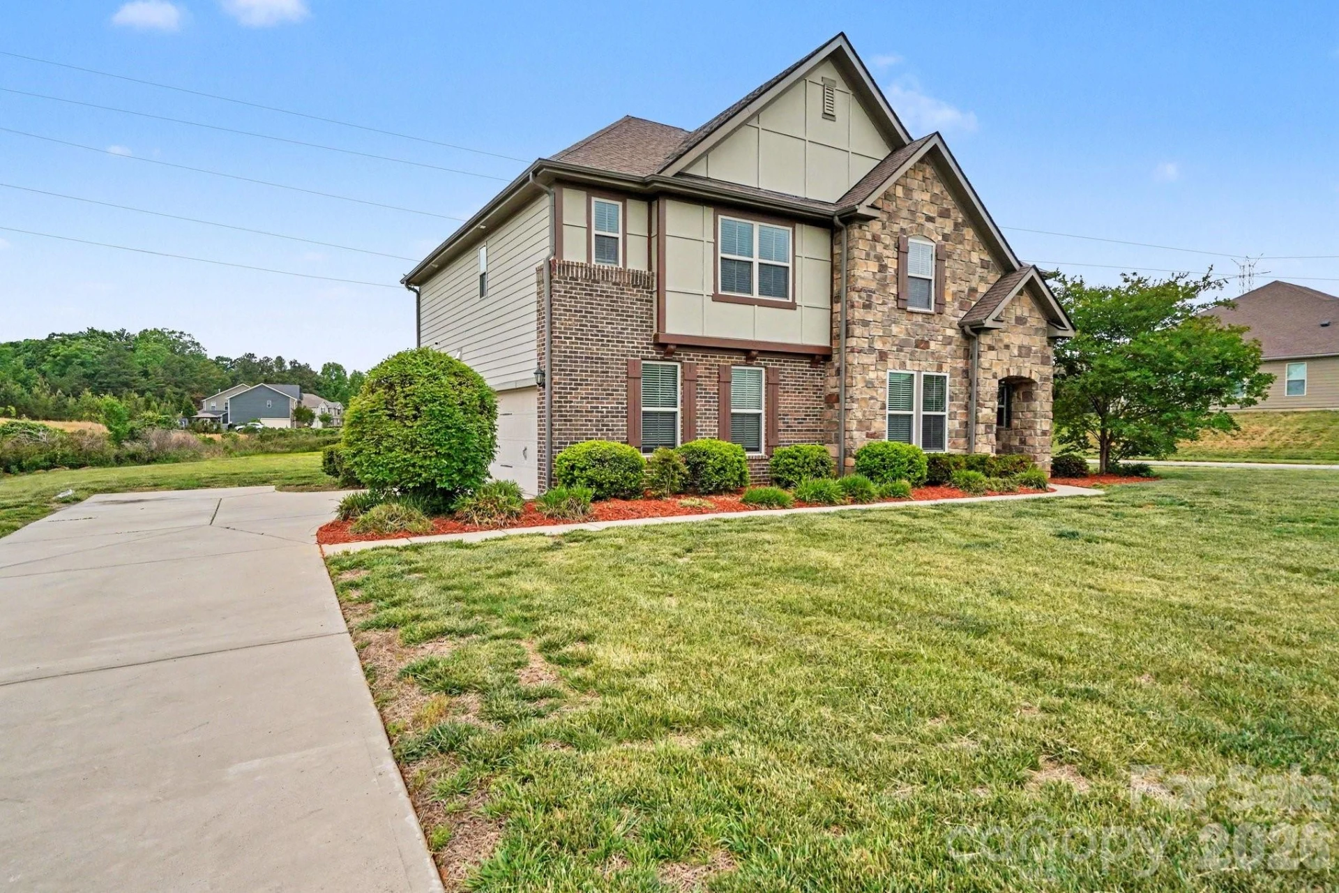 502 Alucio Court - Photo 2