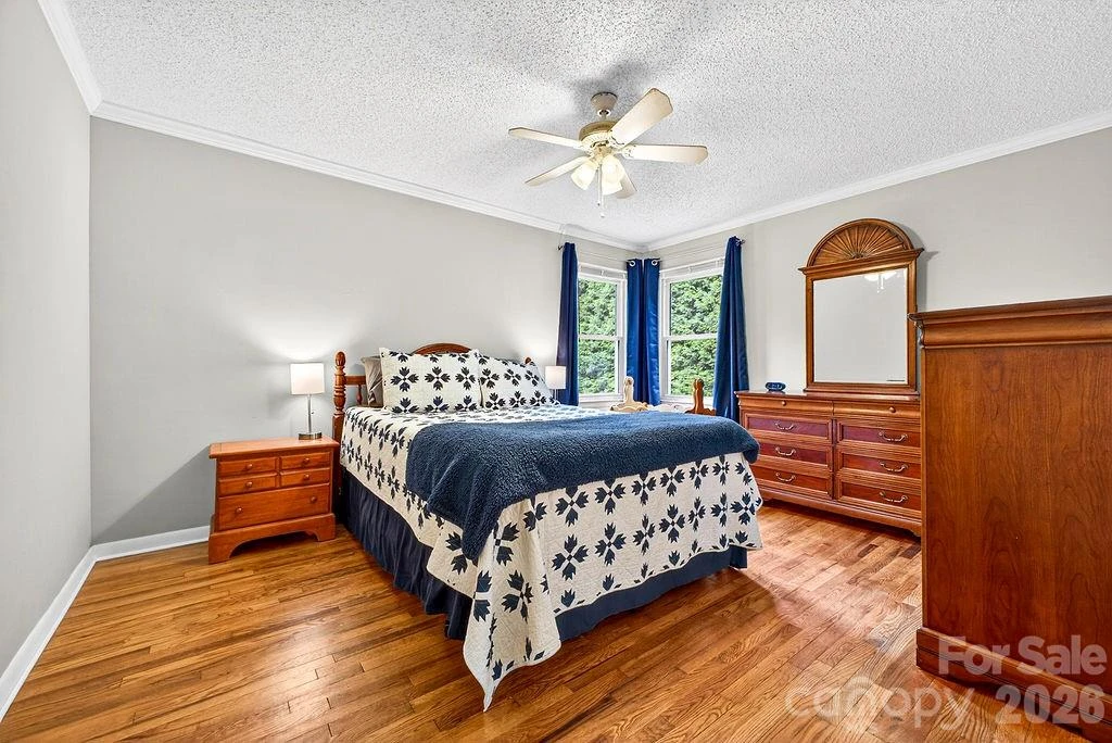 204 Oak Grove Road - Photo 17