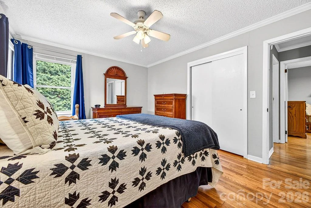 204 Oak Grove Road - Photo 18