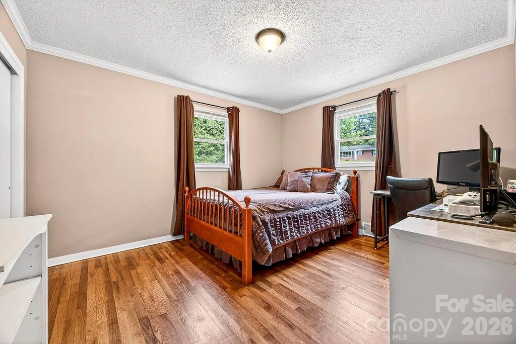 204 Oak Grove Road - Photo 19
