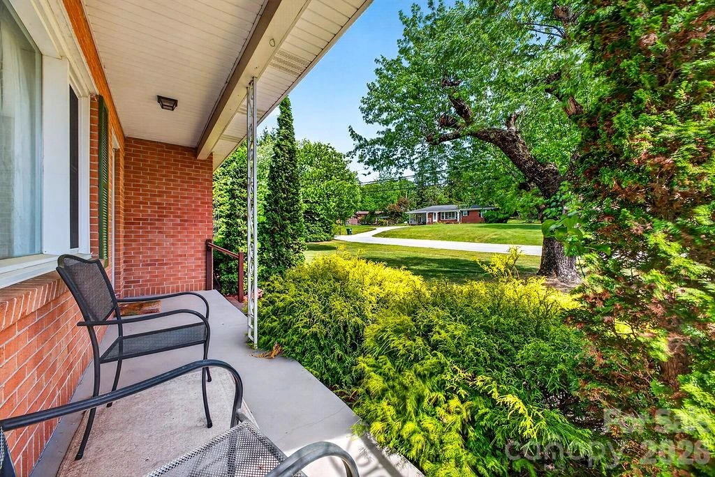 204 Oak Grove Road - Photo 26