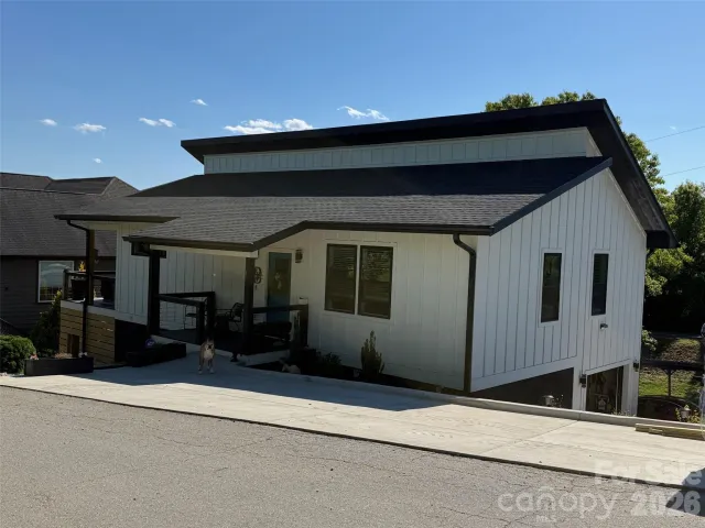 1 Little Oak Road, Leicester, NC, 28748