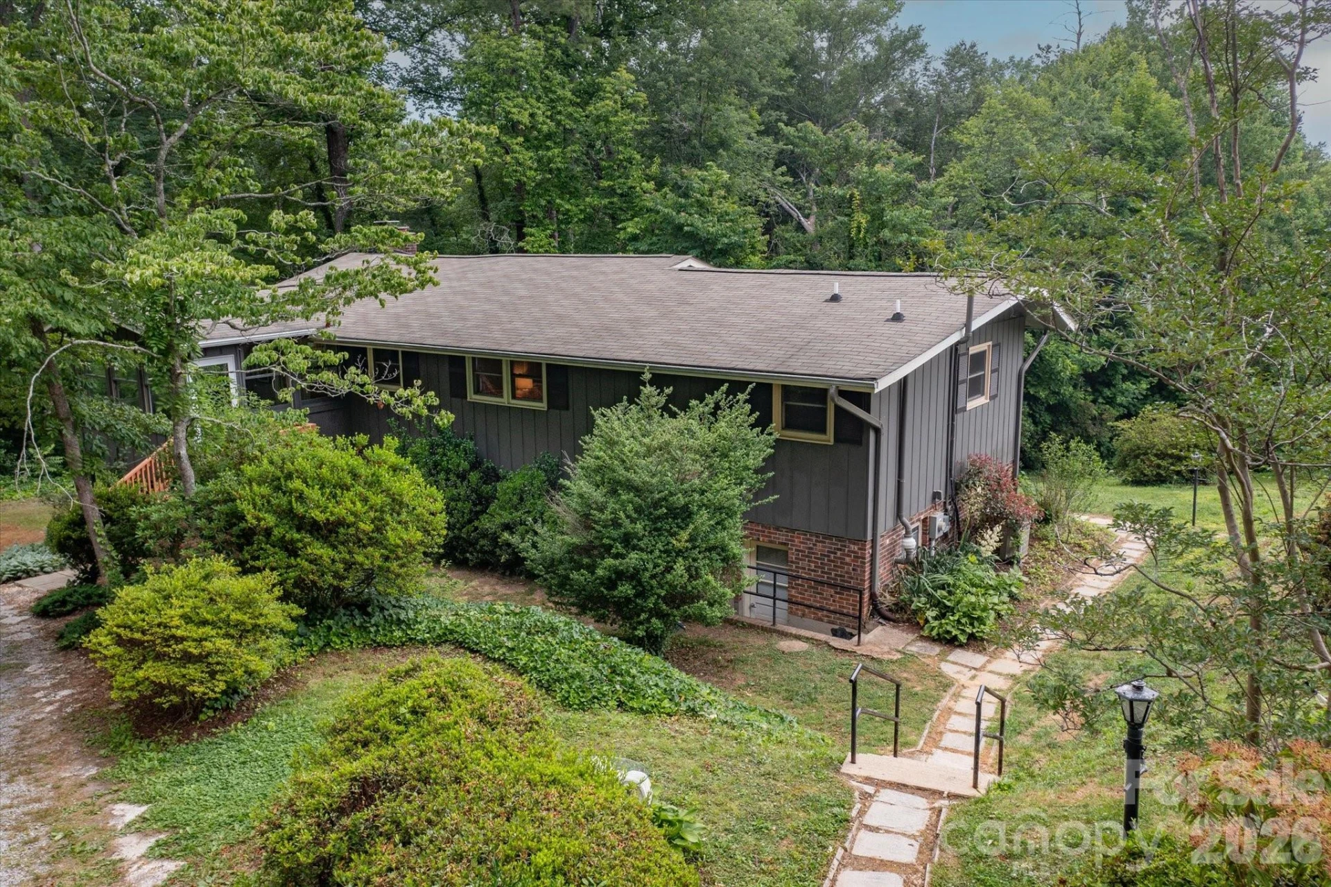 132 Whisperwood Circle - Photo 4