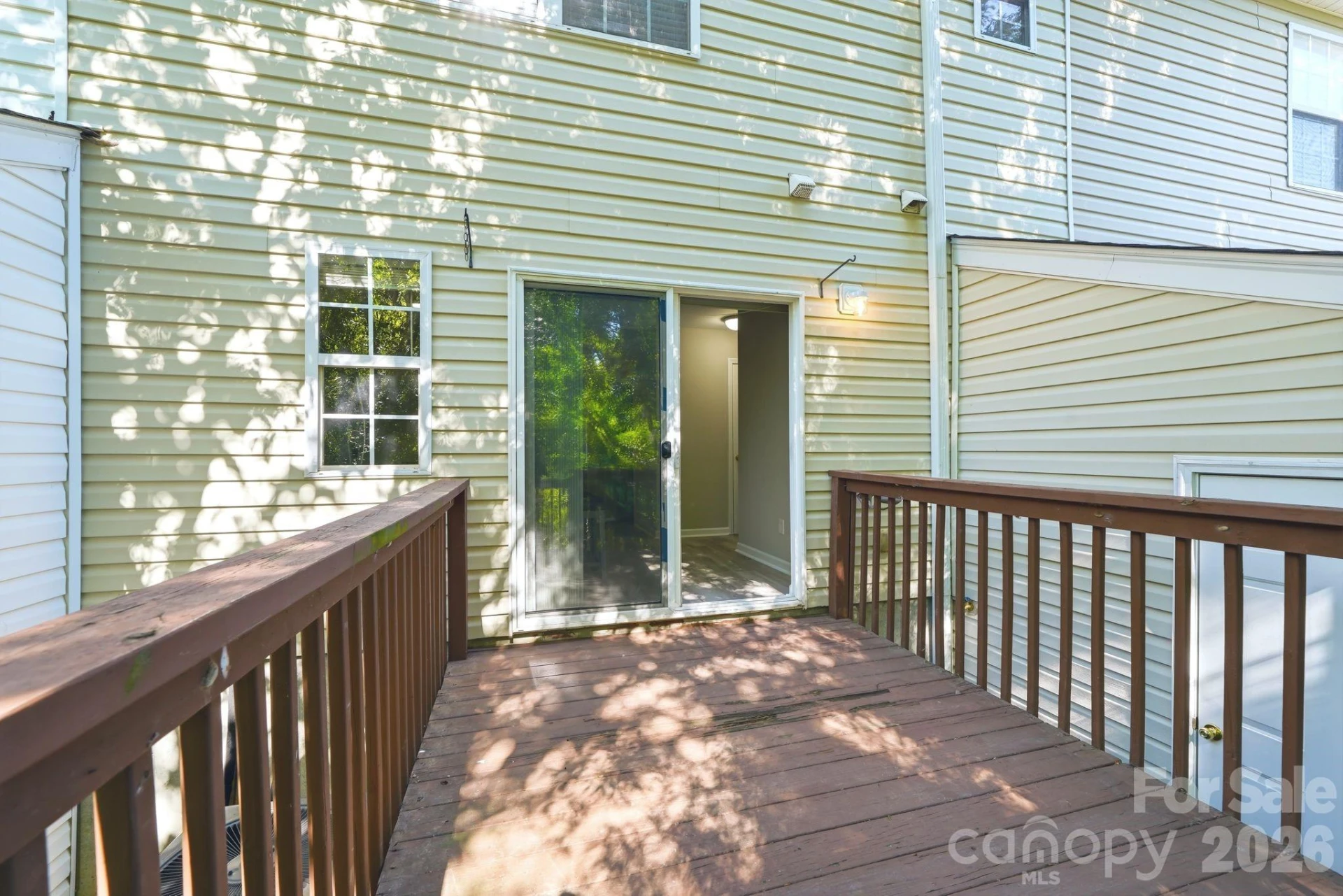 687 Rock Lake Glen - Photo 33