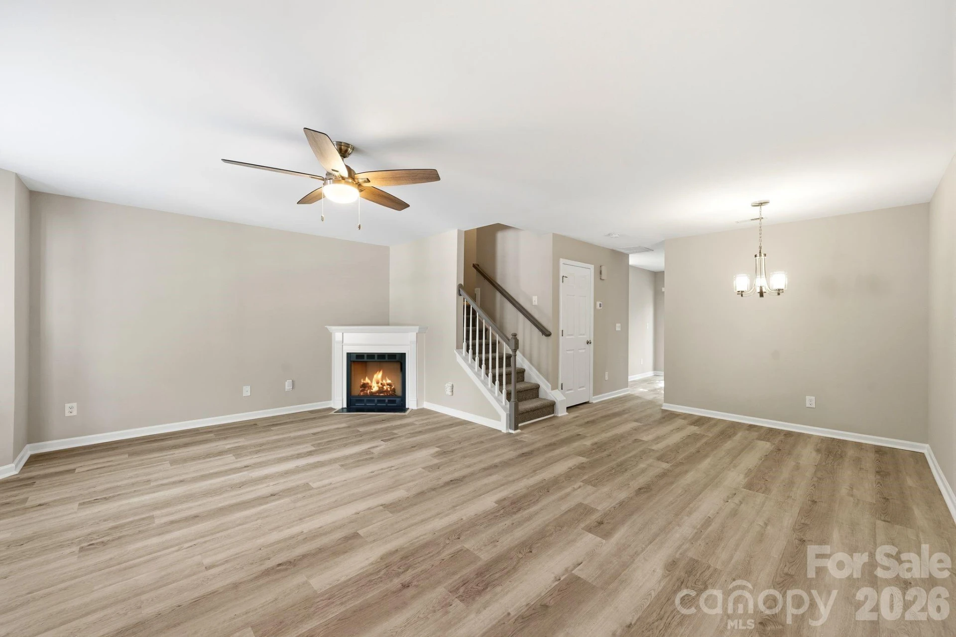 687 Rock Lake Glen - Photo 8