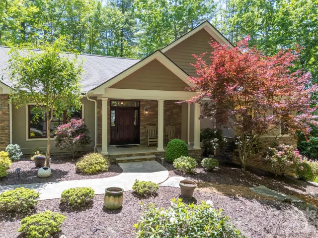 100 Falls Summit Road, Hendersonville, NC, 28739