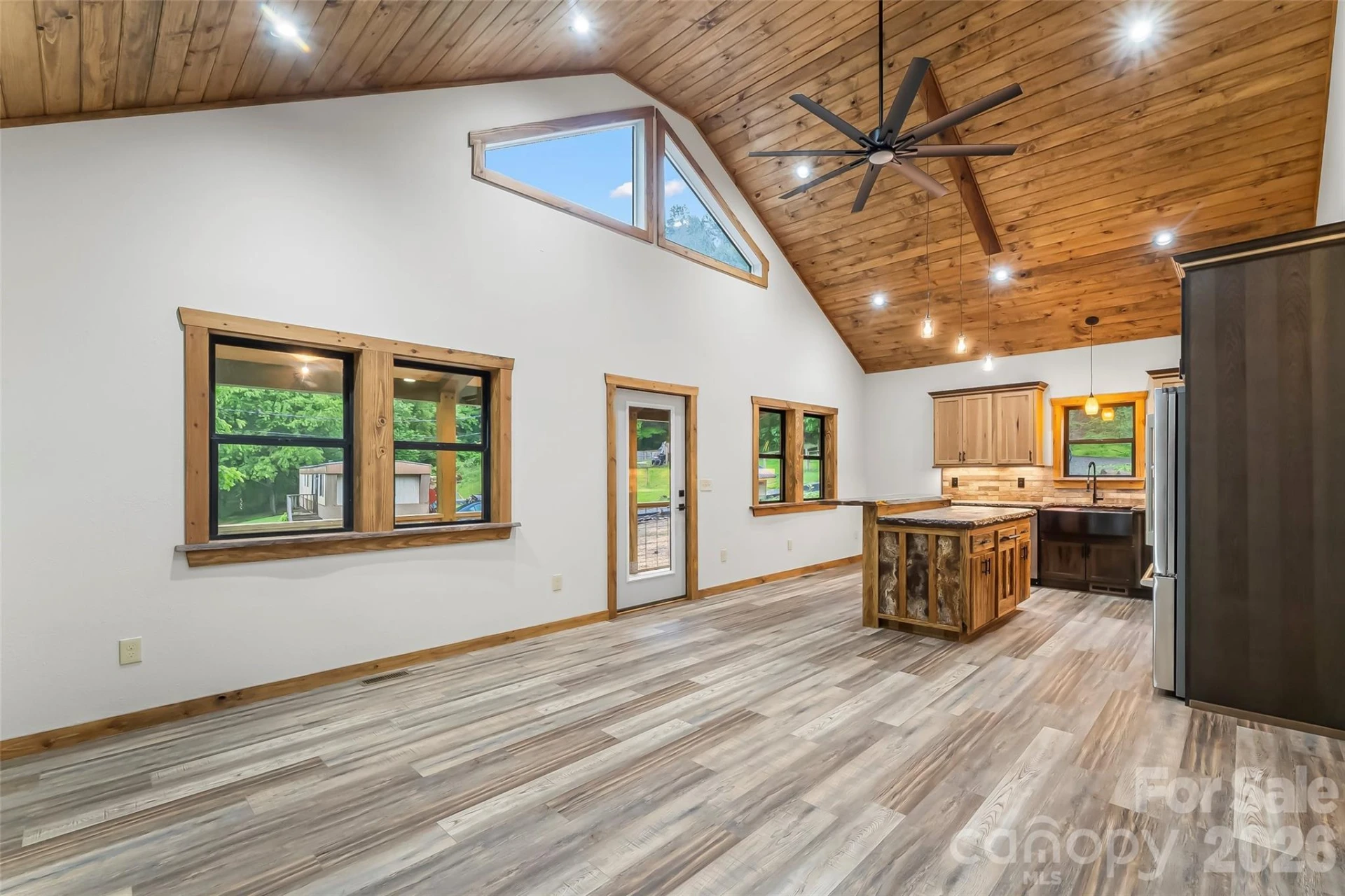 1737 Newfound Road - Photo 4