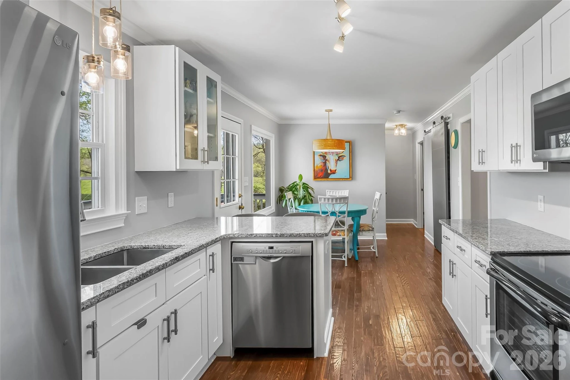 1548 Castell Lane - Photo 11