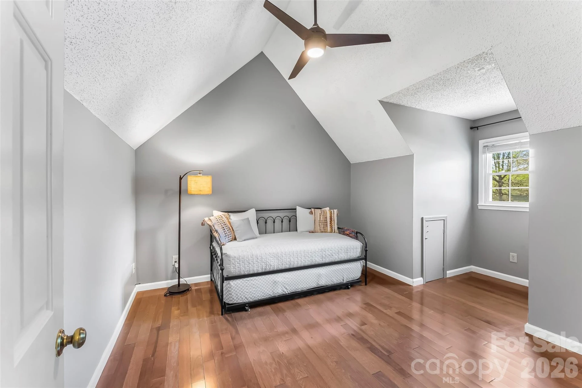 1548 Castell Lane - Photo 20