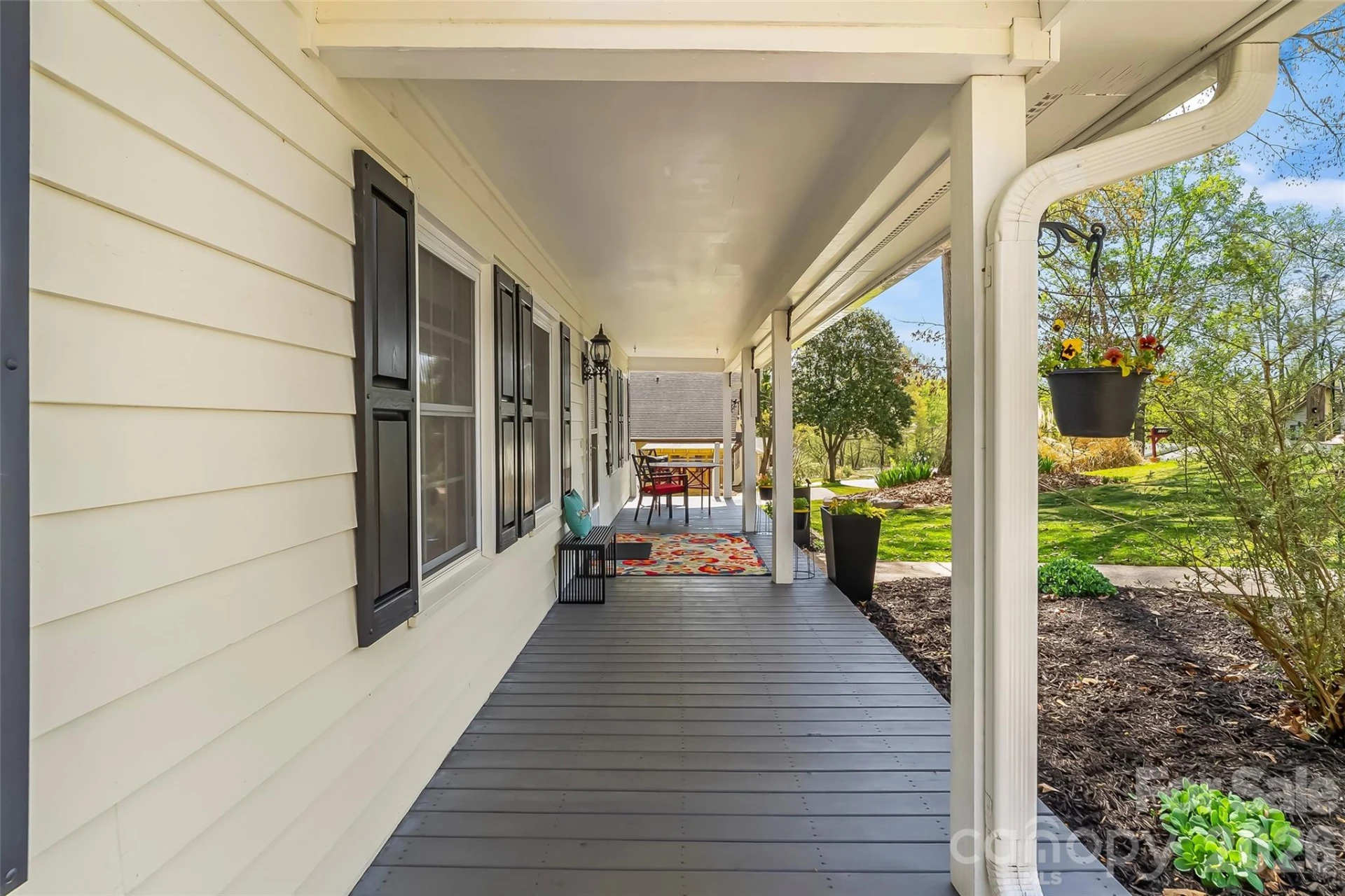 1548 Castell Lane - Photo 4