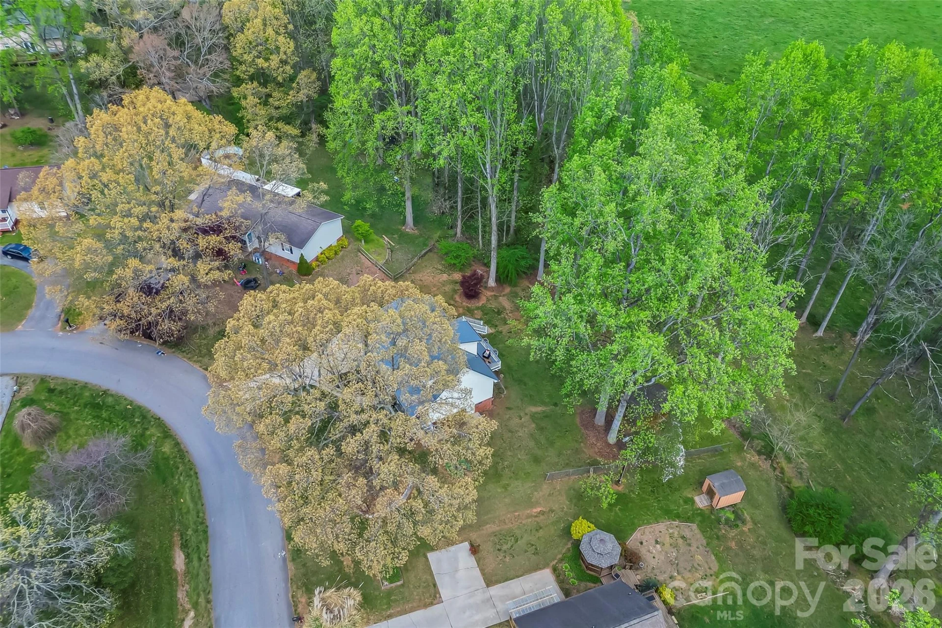 1548 Castell Lane - Photo 34