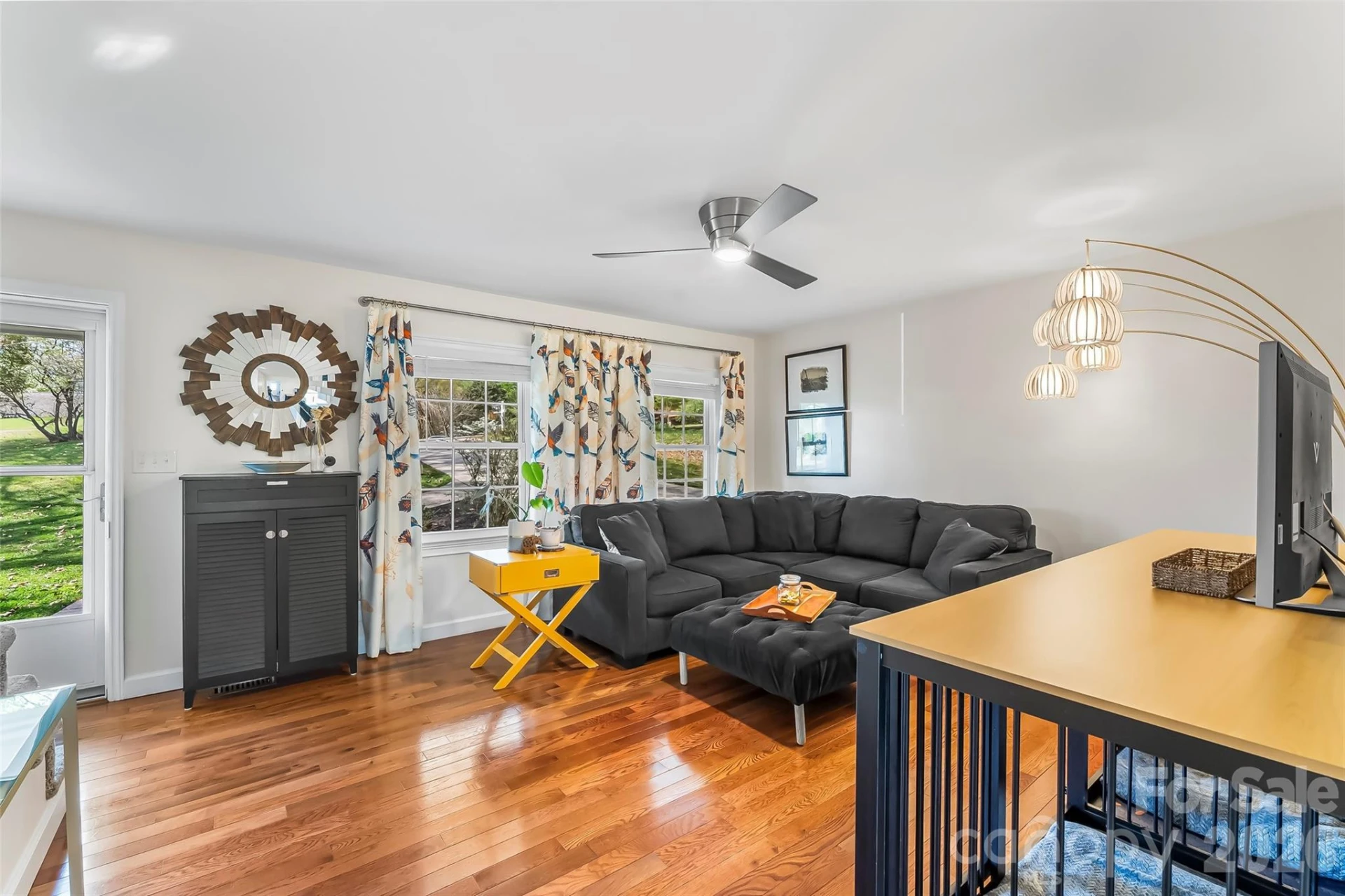 1548 Castell Lane - Photo 6