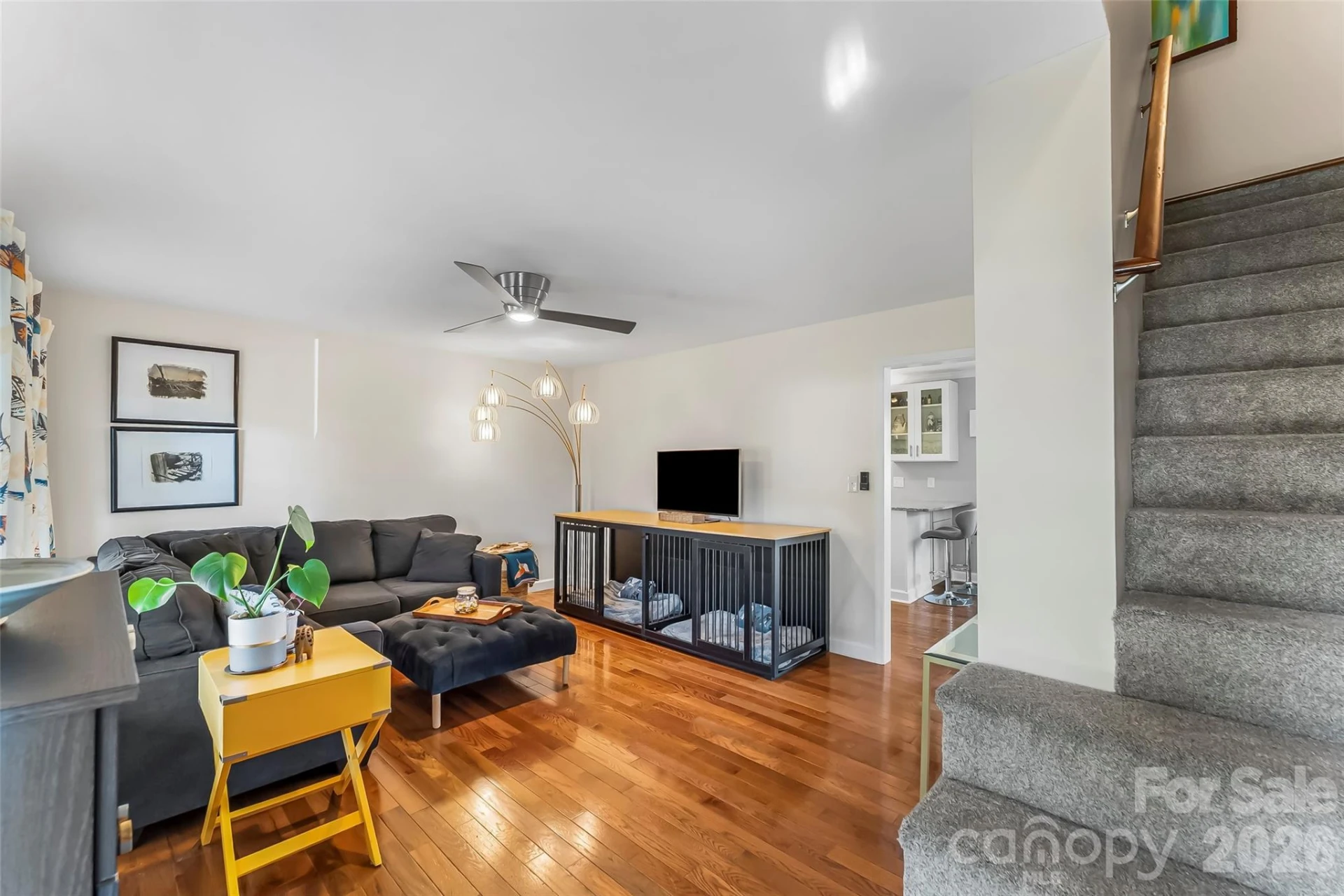 1548 Castell Lane - Photo 7