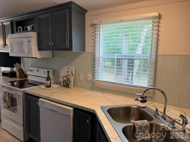 744 Deer Park Road - Photo 26