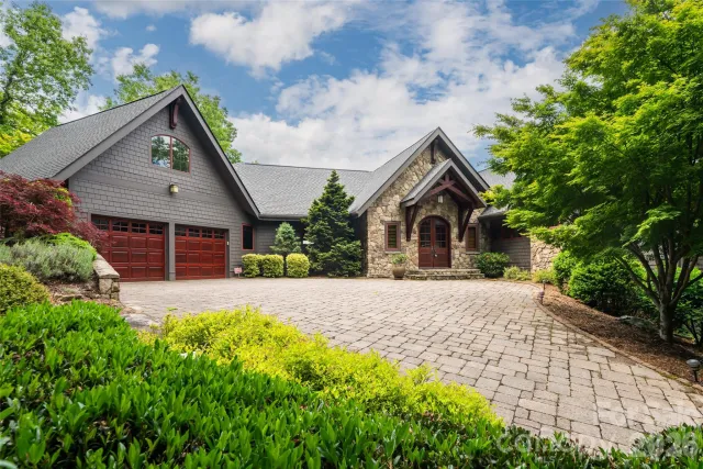 211 Boulder Ridge Drive, Hendersonville, NC, 28792