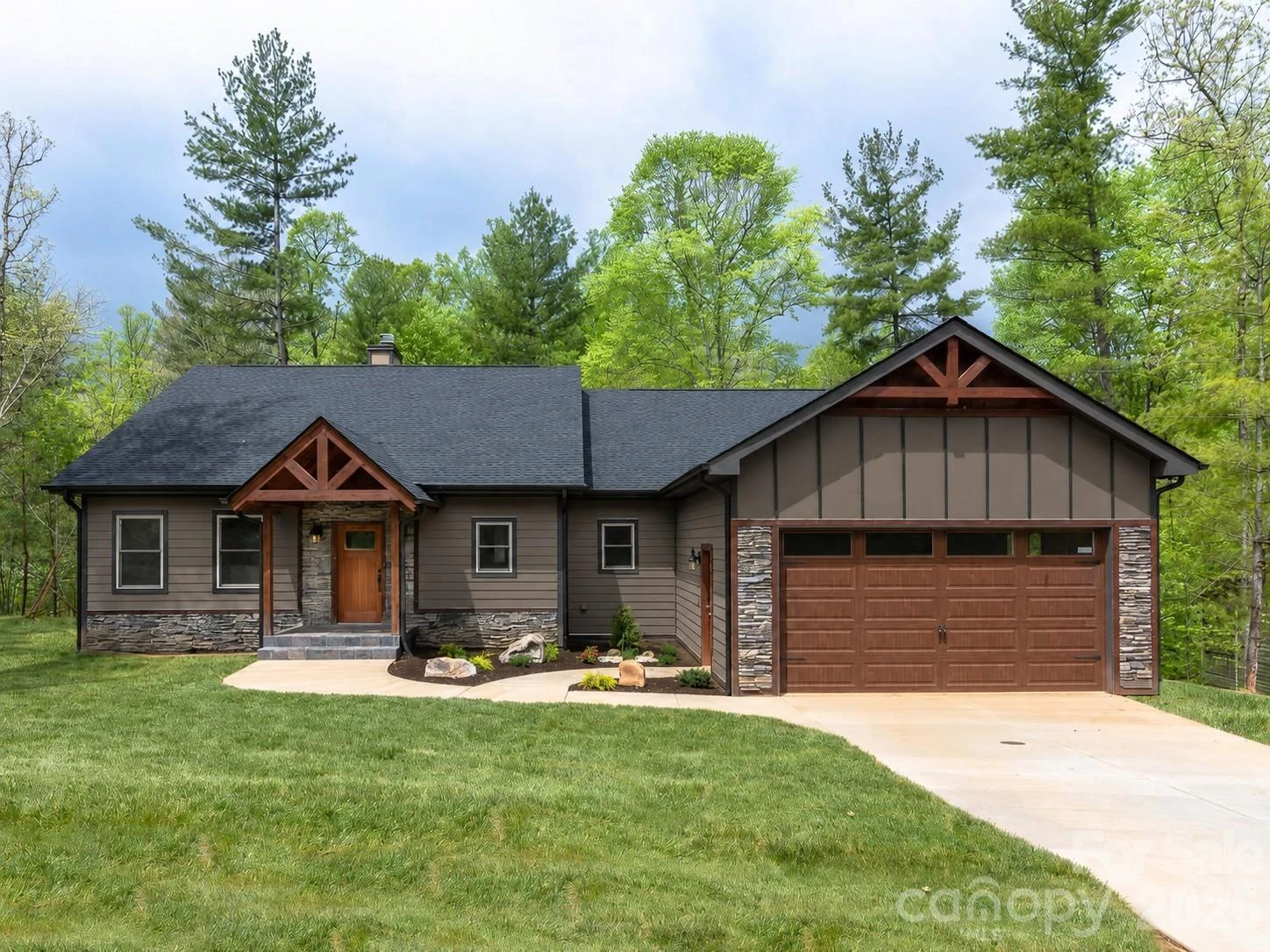 84 Gracie Lane - Photo 2