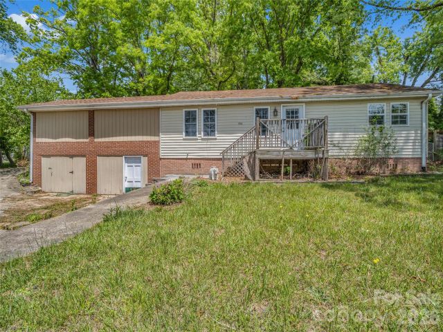 1916 Old Spartanburg Road, Hendersonville, NC, 28792