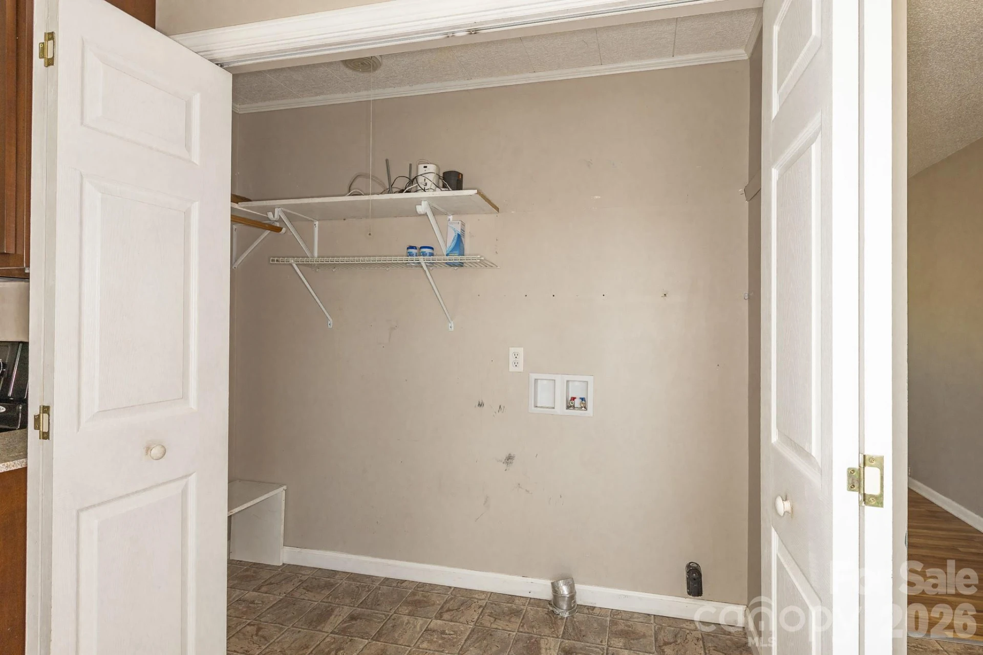 2101 LaMesa Court - Photo 11