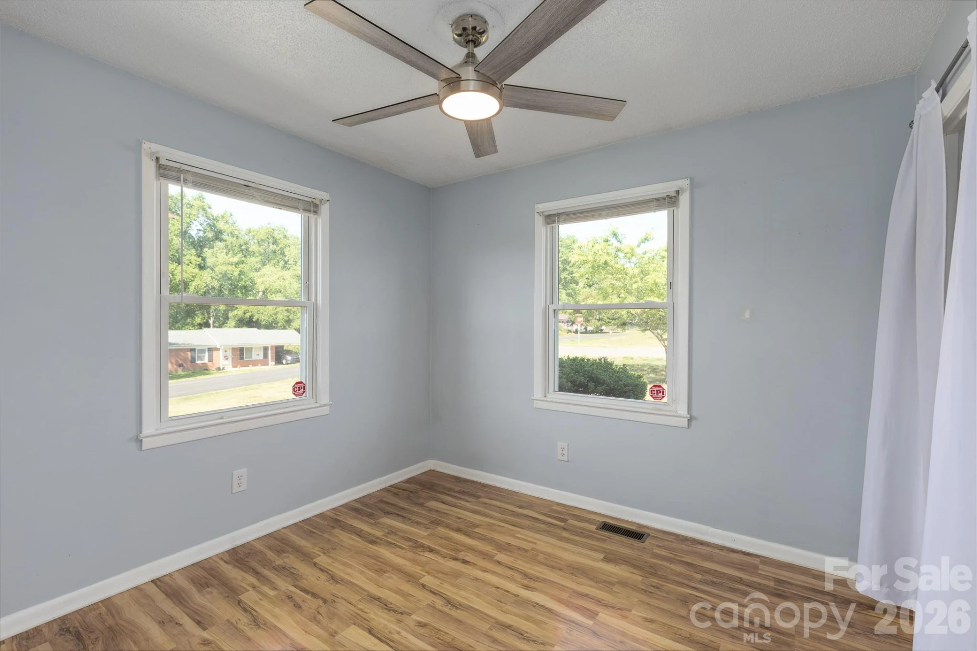 2101 LaMesa Court - Photo 13