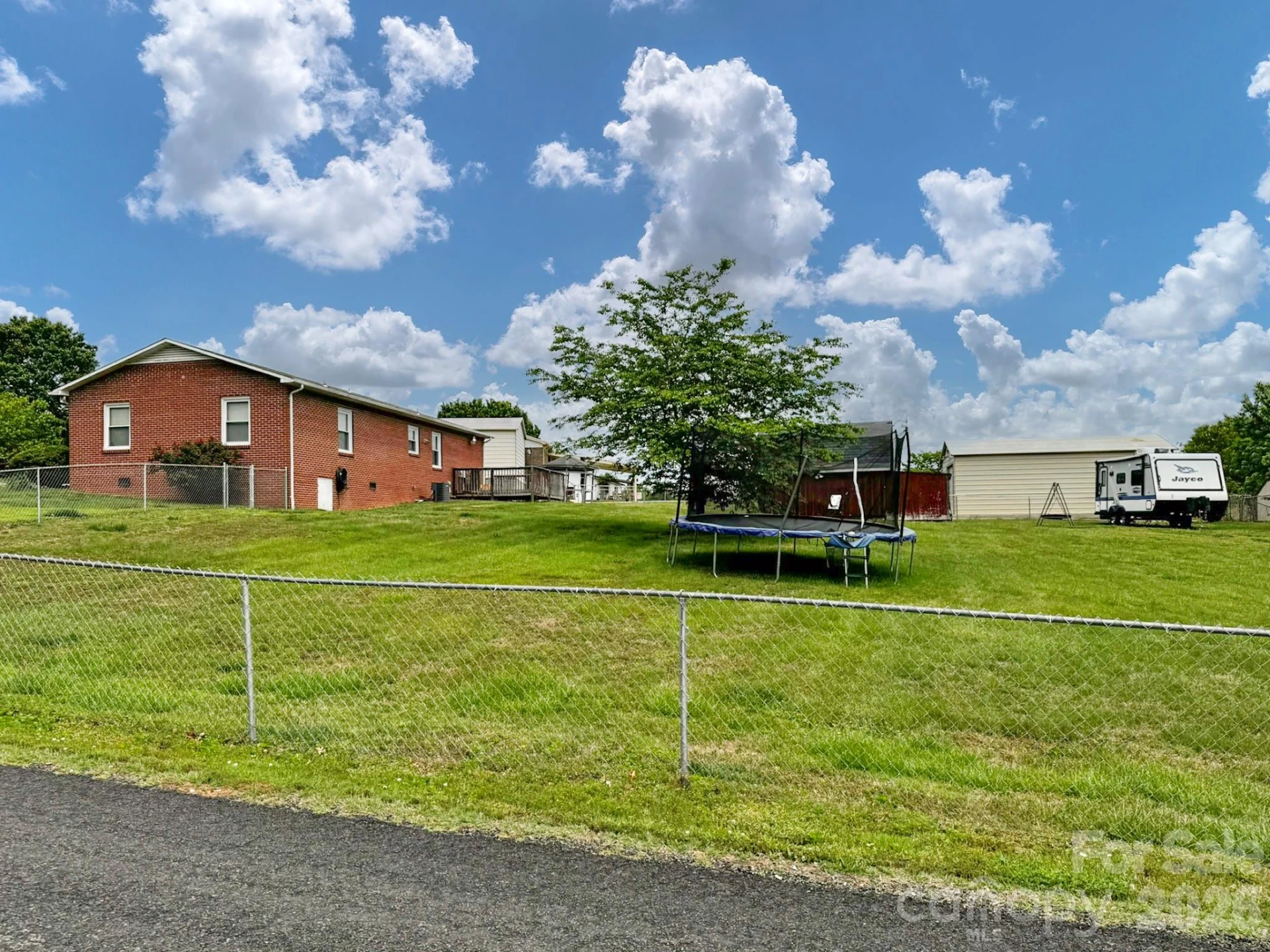 2101 LaMesa Court - Photo 4