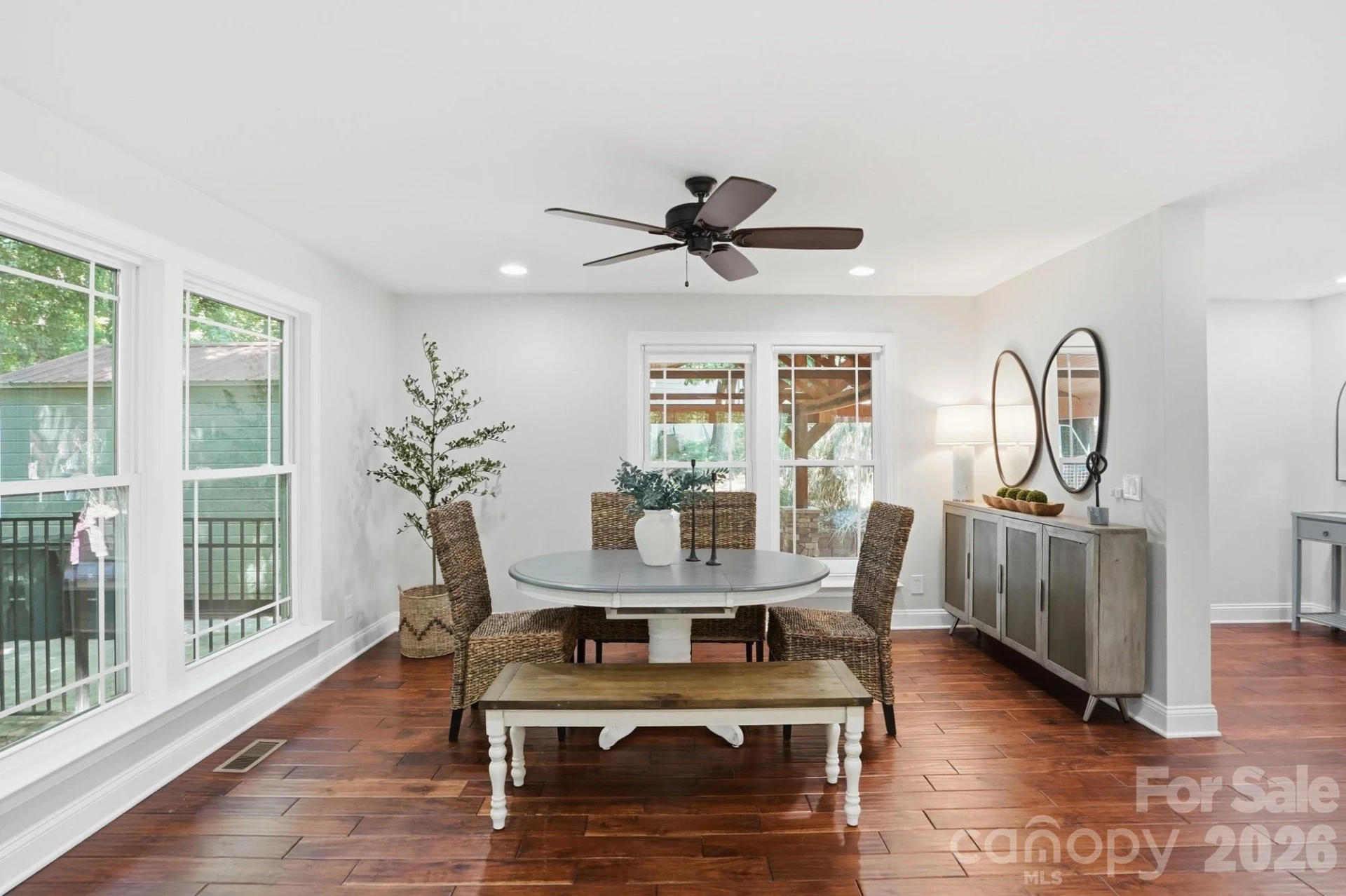 2113 Bon Villa Way - Photo 18